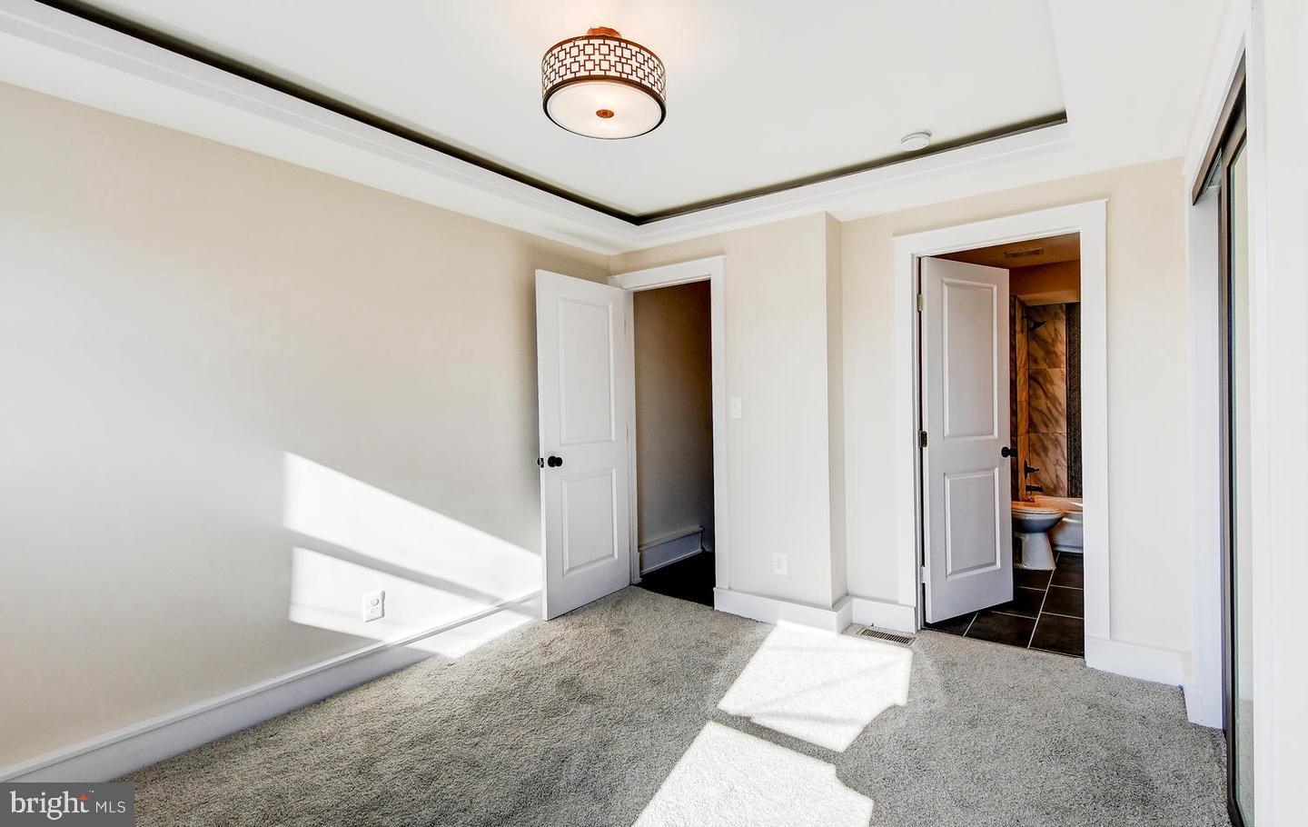 HIGHLANDTOWN - Residential Lease