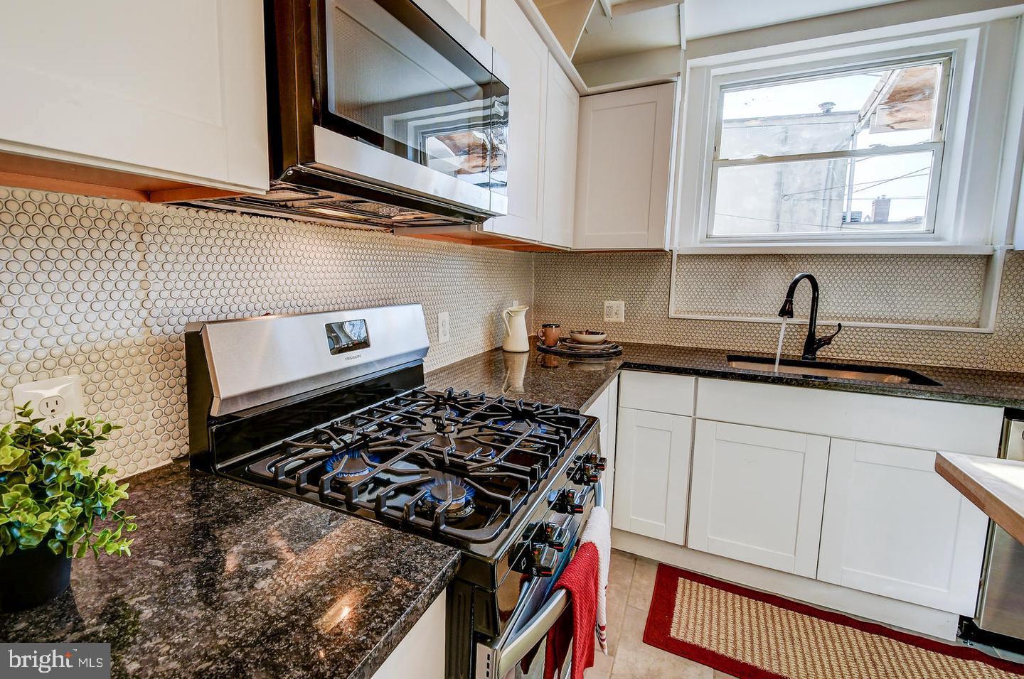 HIGHLANDTOWN - Residential Lease