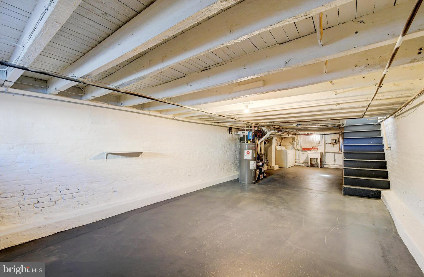 HIGHLANDTOWN - Residential Lease