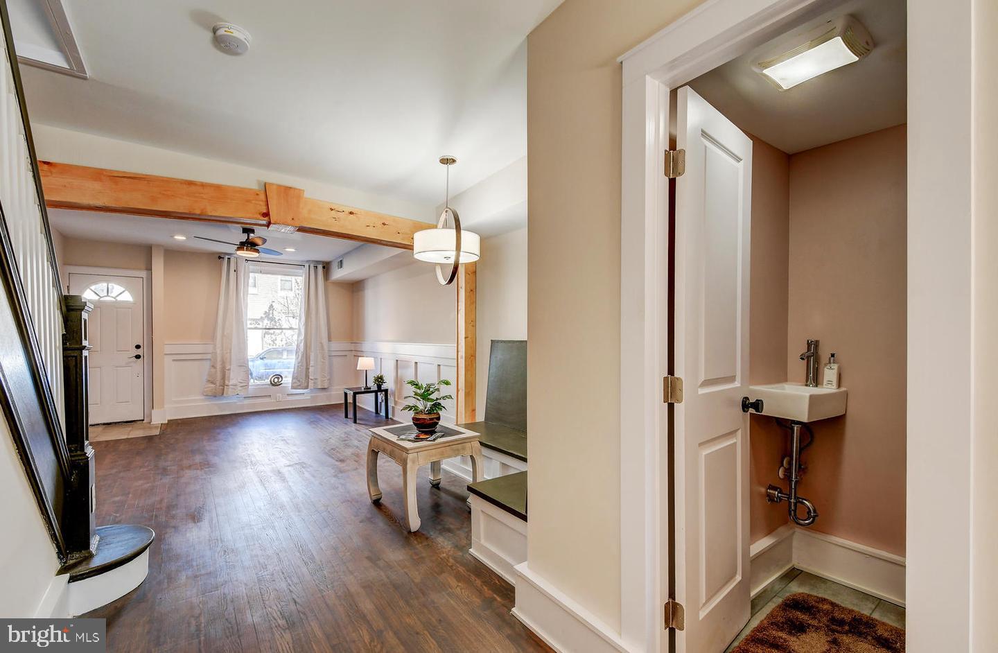 HIGHLANDTOWN - Residential Lease