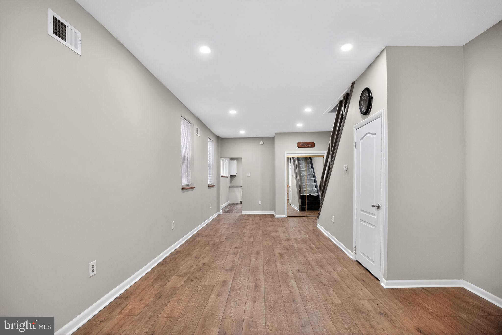 FRANKFORD - Residential