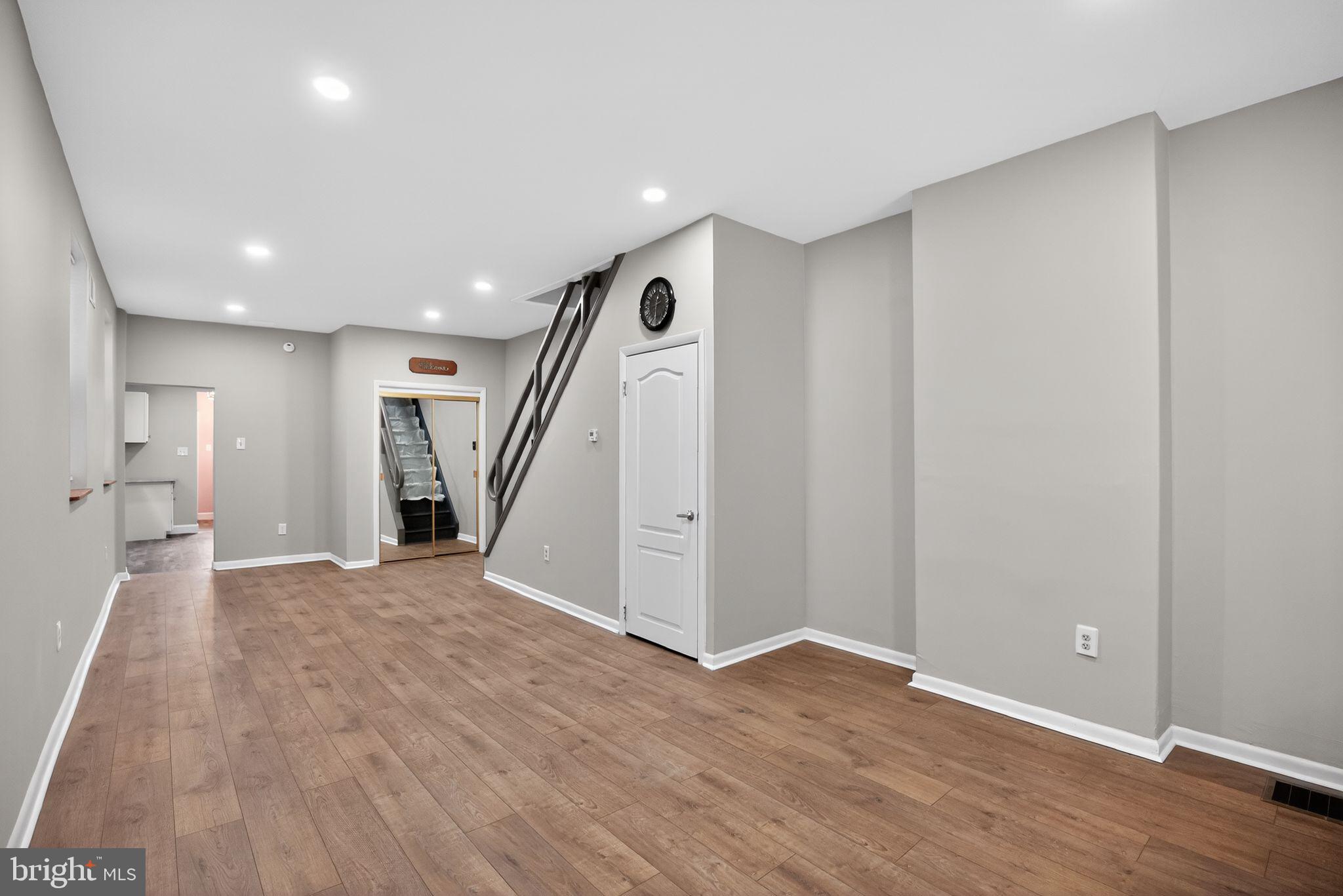 FRANKFORD - Residential