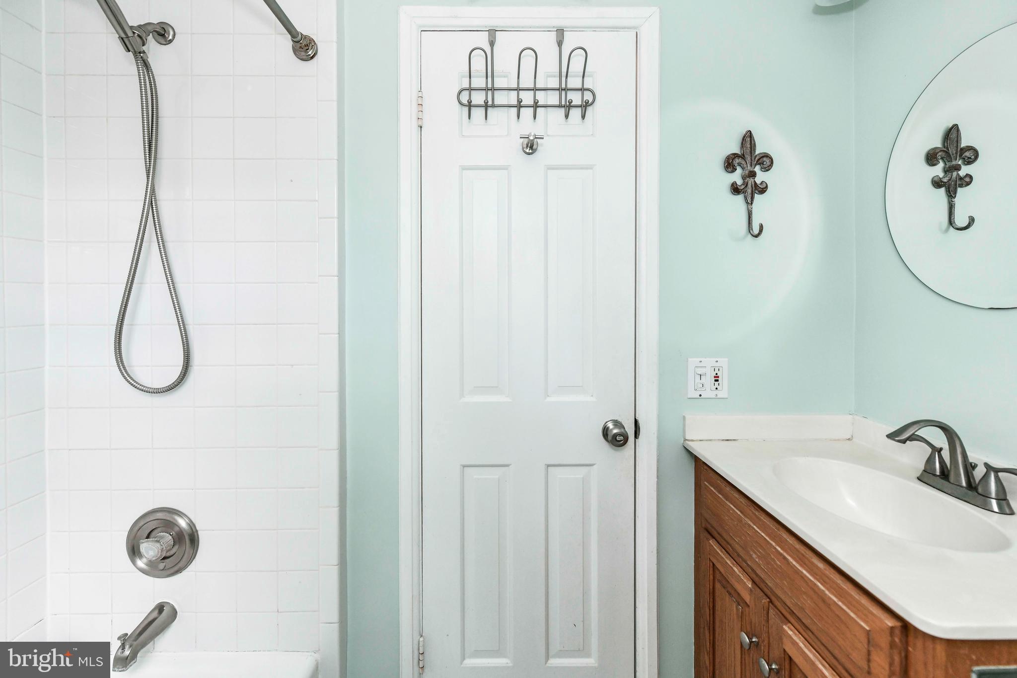 FAIRLINGTON - Residential