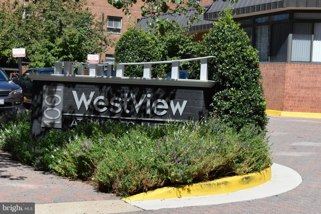 1024 Utah Street N Unit 118, Arlington, VA 22201