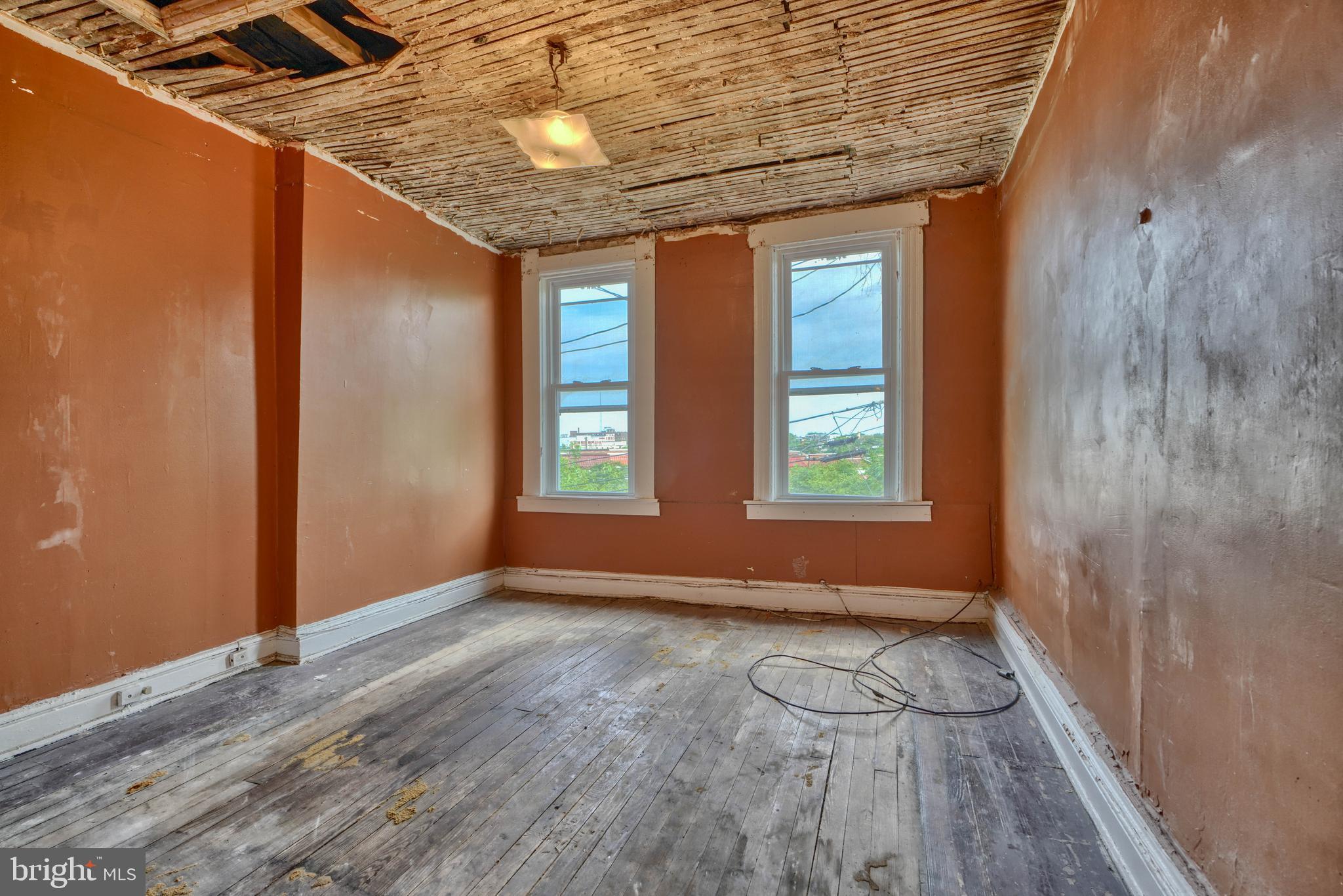 EAST BALTIMORE MIDWAY - Residential