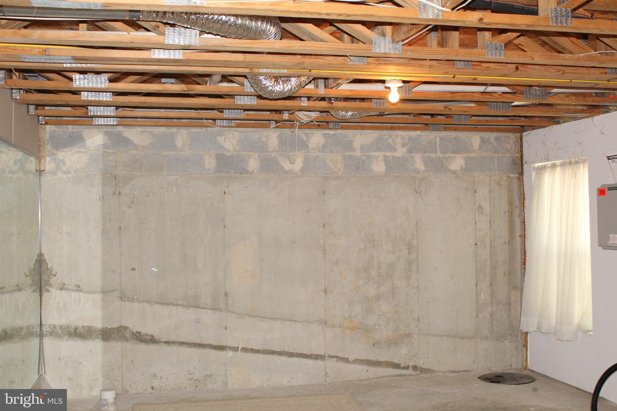 CHARLESTOWN OAKS - Residential