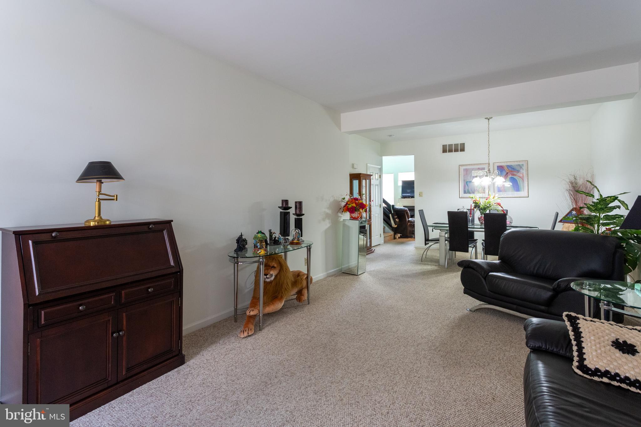 CHARLESTOWN OAKS - Residential