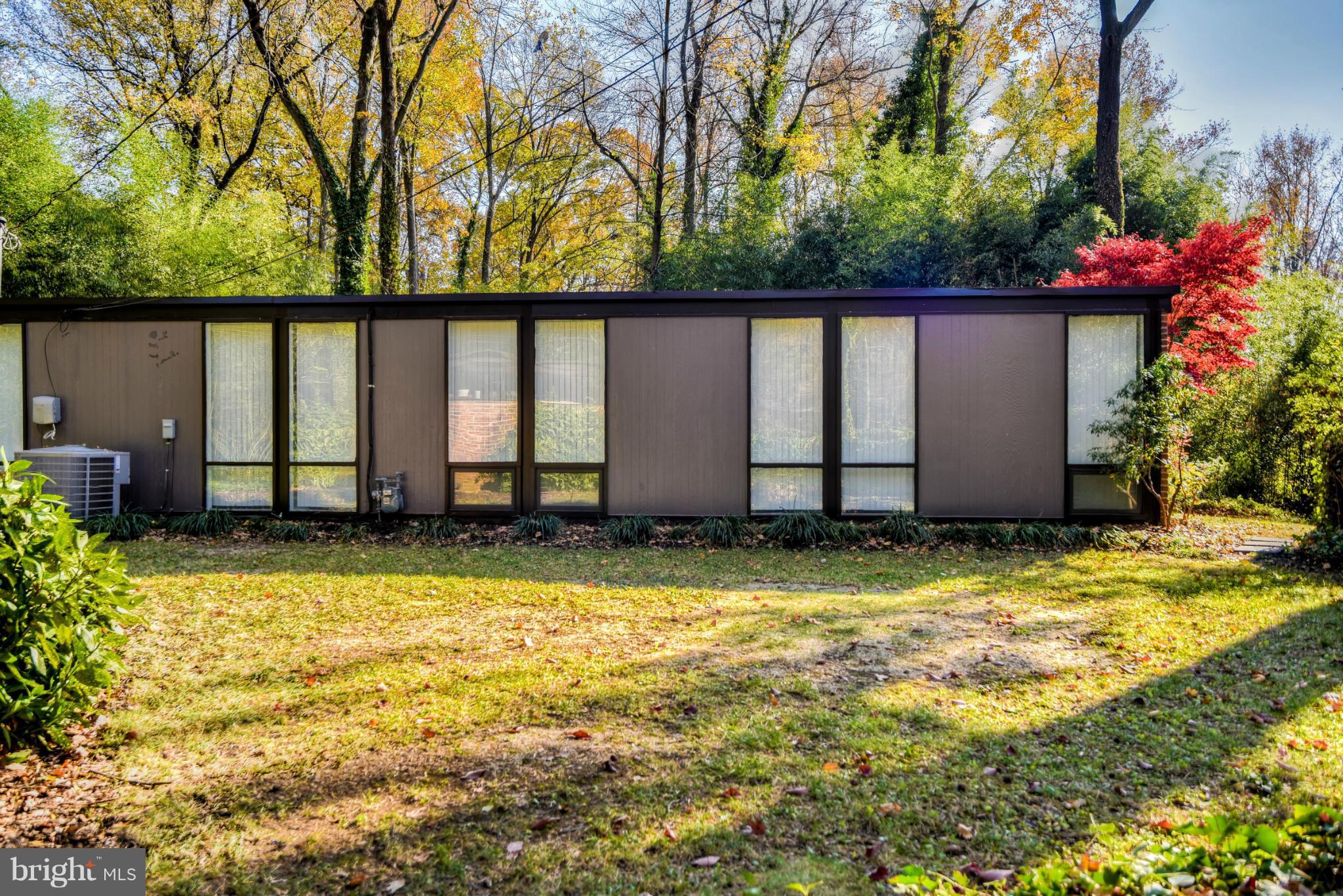 HOLLIN HILLS - Residential Lease