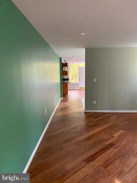 HOLLIN HILLS - Residential Lease