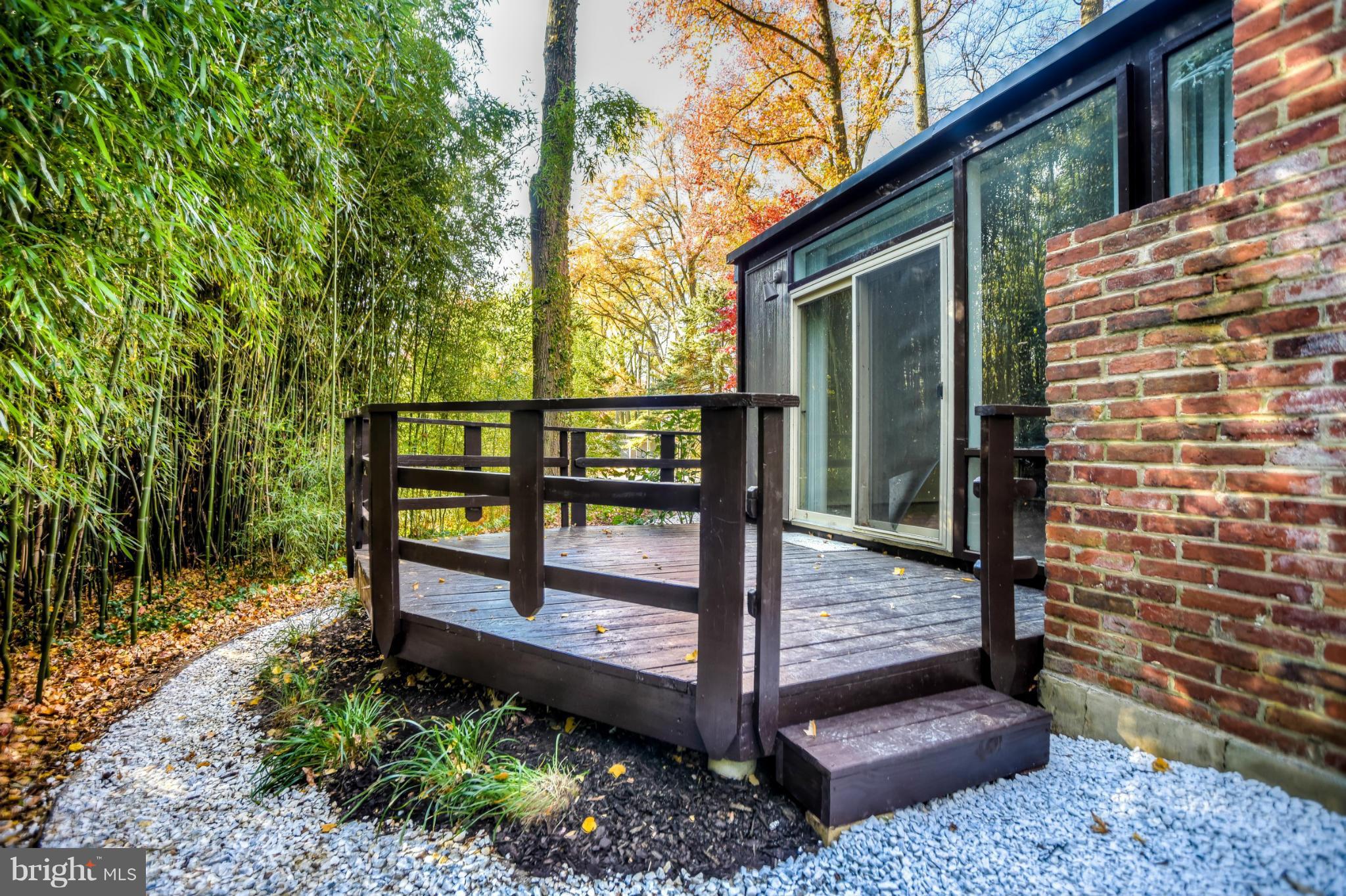 HOLLIN HILLS - Residential Lease