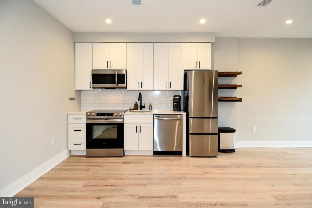 Photo of 1016 17th Place NE #103, WASHINGTON, DC 20002 (MLS # DCDC2228584)