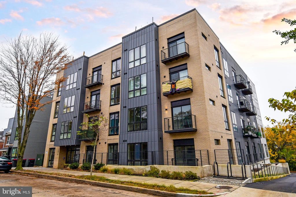 Photo of 1016 17th Place NE #103, WASHINGTON, DC 20002 (MLS # DCDC2228584)