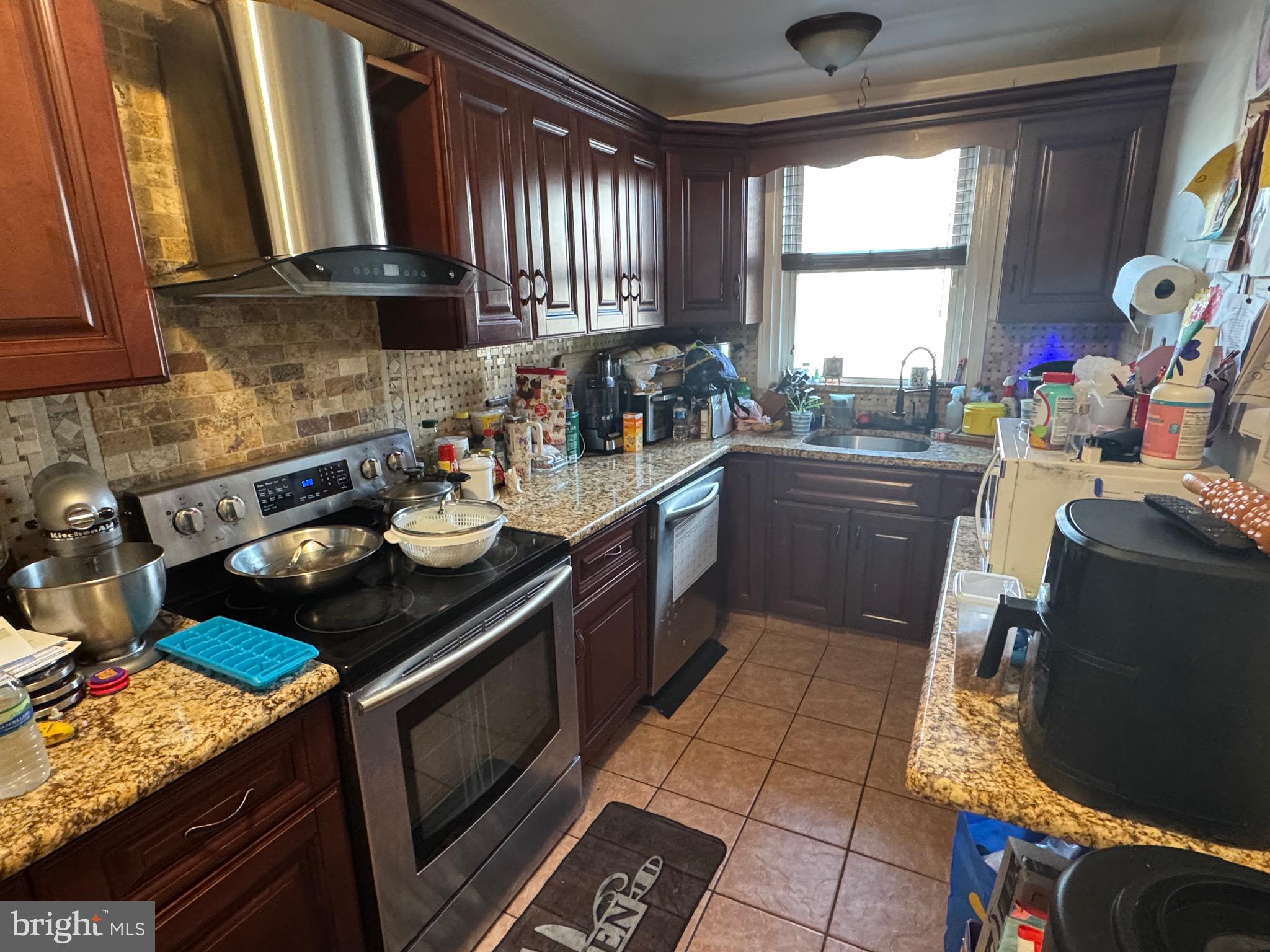 MAYFAIR - Residential