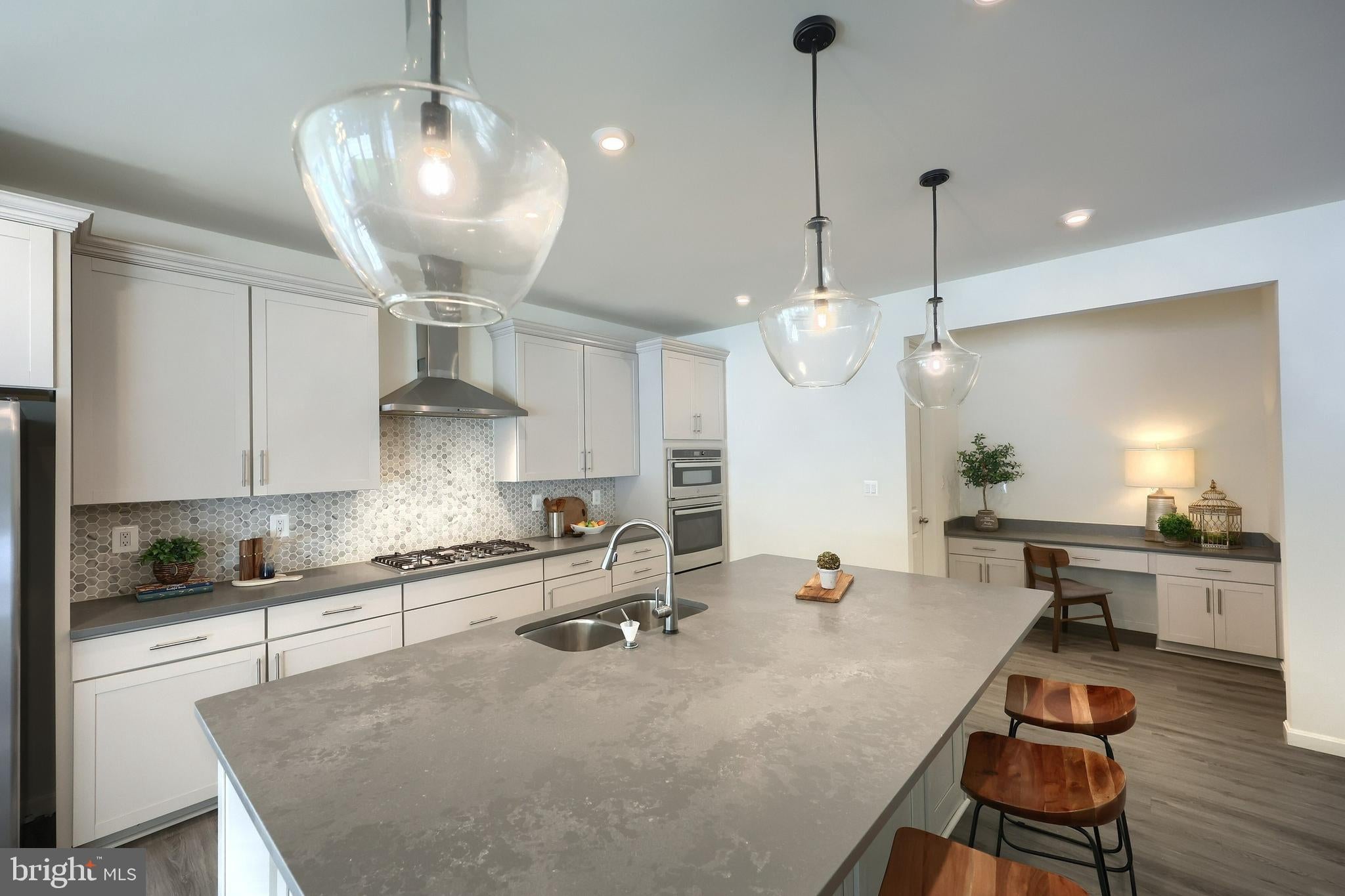 61 BLACK OAK COURT