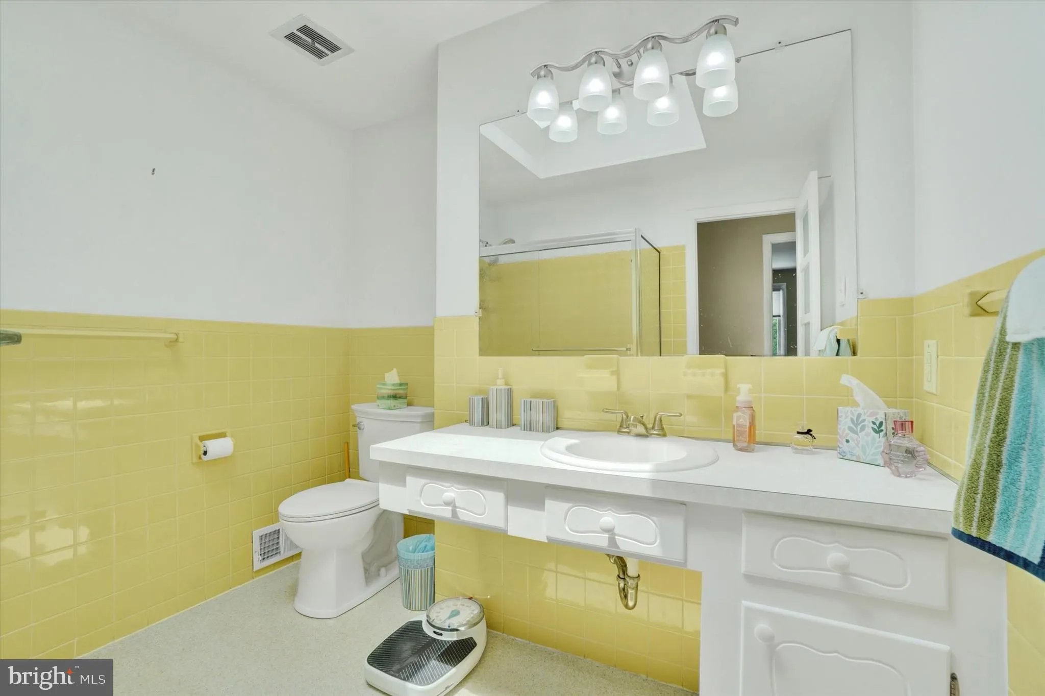 York, Pennsylvania 17402, United States, 4 Bedrooms Bedrooms, ,3 BathroomsBathrooms,Residential,Active,154185