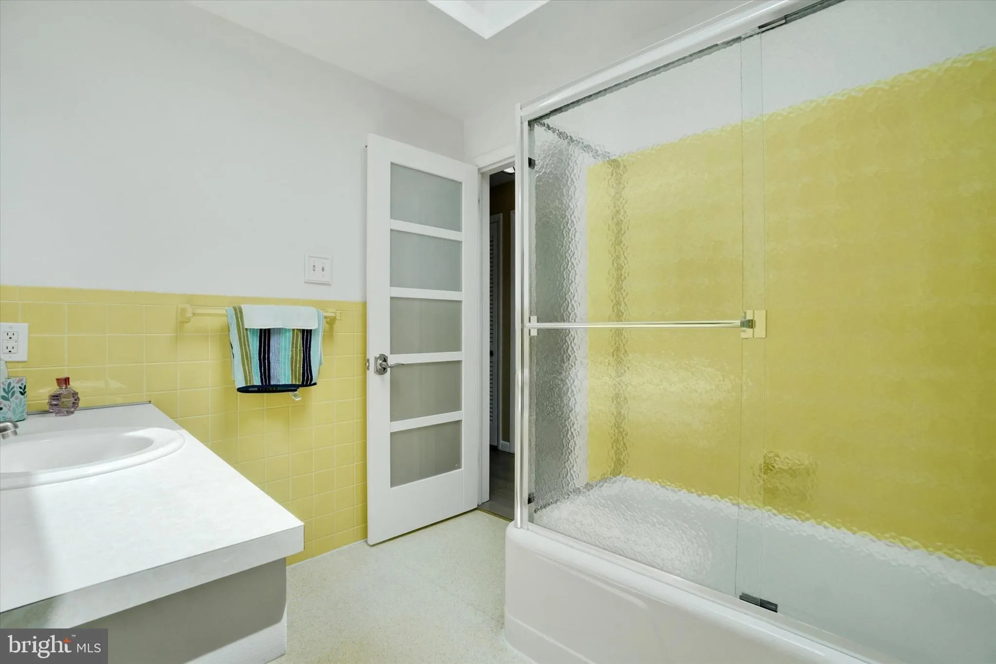 York, Pennsylvania 17402, United States, 4 Bedrooms Bedrooms, ,3 BathroomsBathrooms,Residential,Active,154185