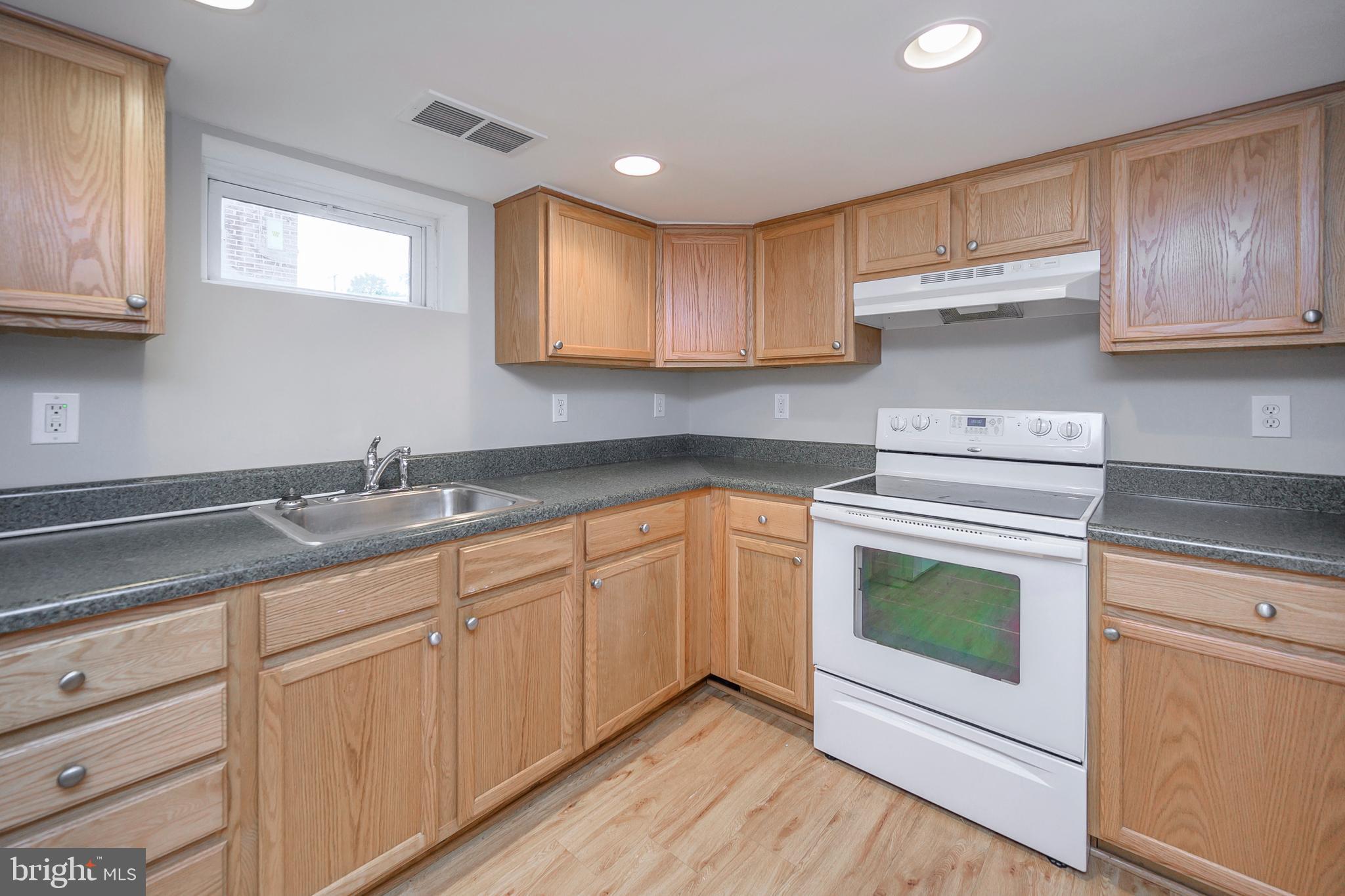 DOWNTOWN FREDERICKSBURG - Residential Lease