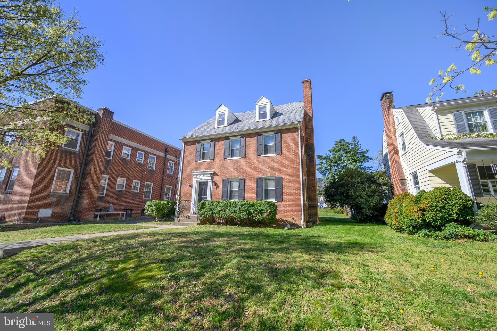 DOWNTOWN FREDERICKSBURG - Residential Lease