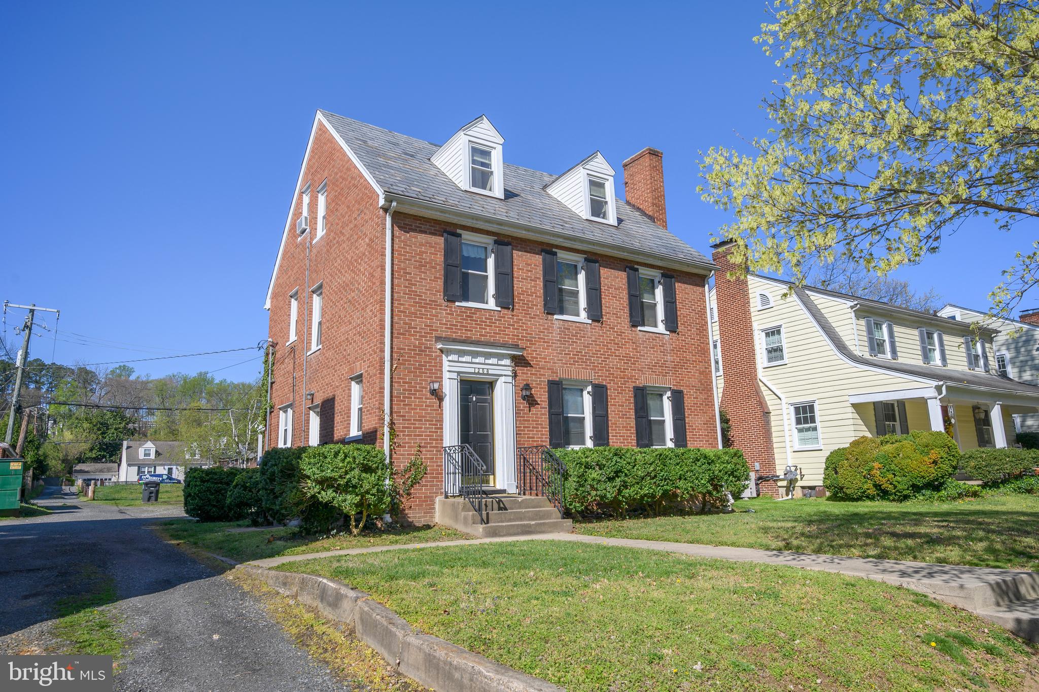 DOWNTOWN FREDERICKSBURG - Residential Lease