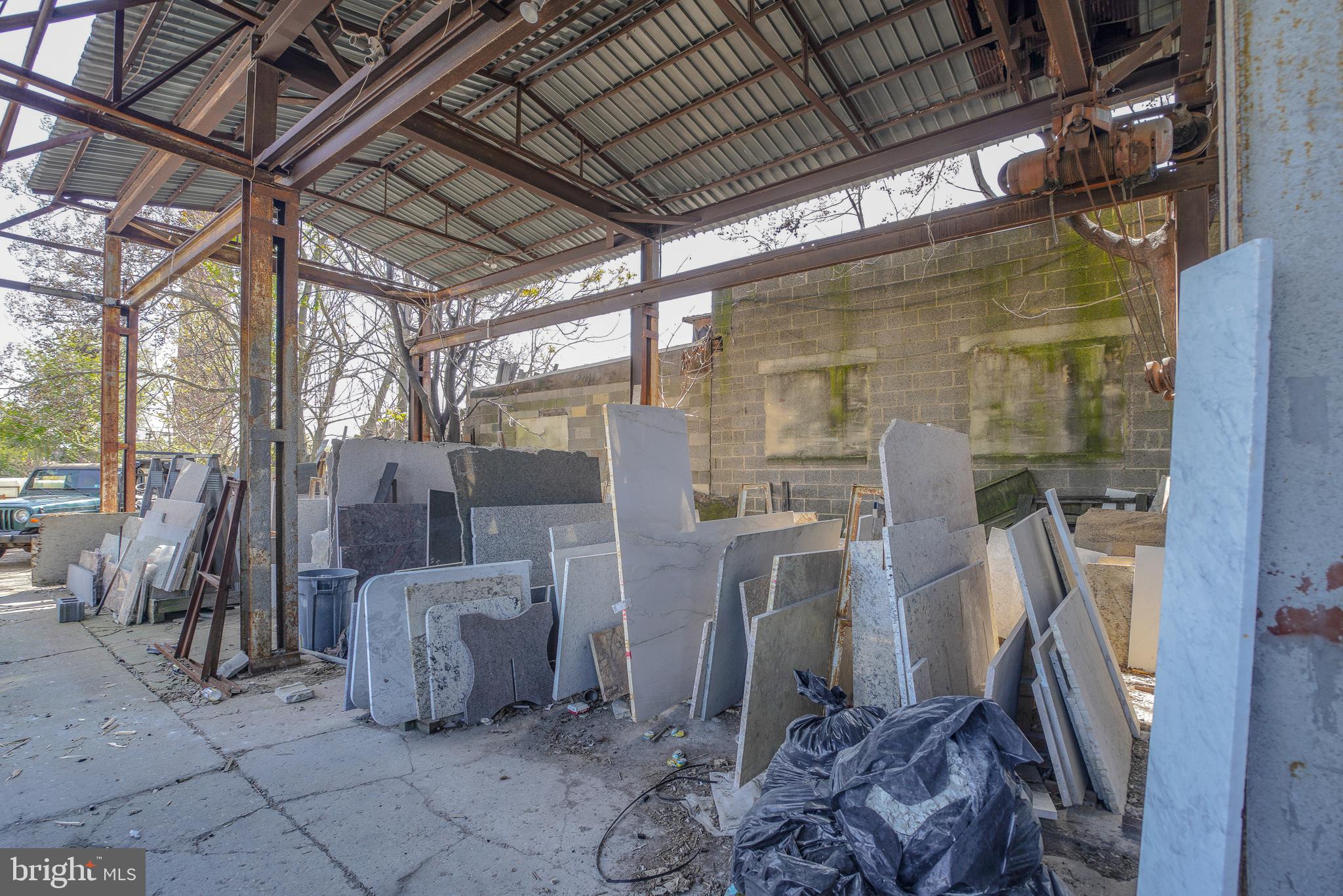 BRIDESBURG - Commercial Sale