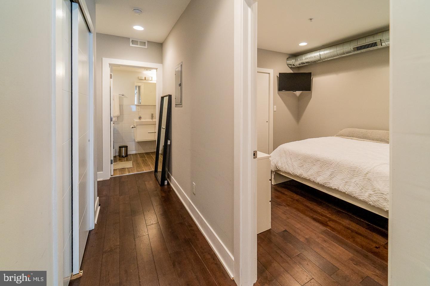 OLD CITY - Residential Lease