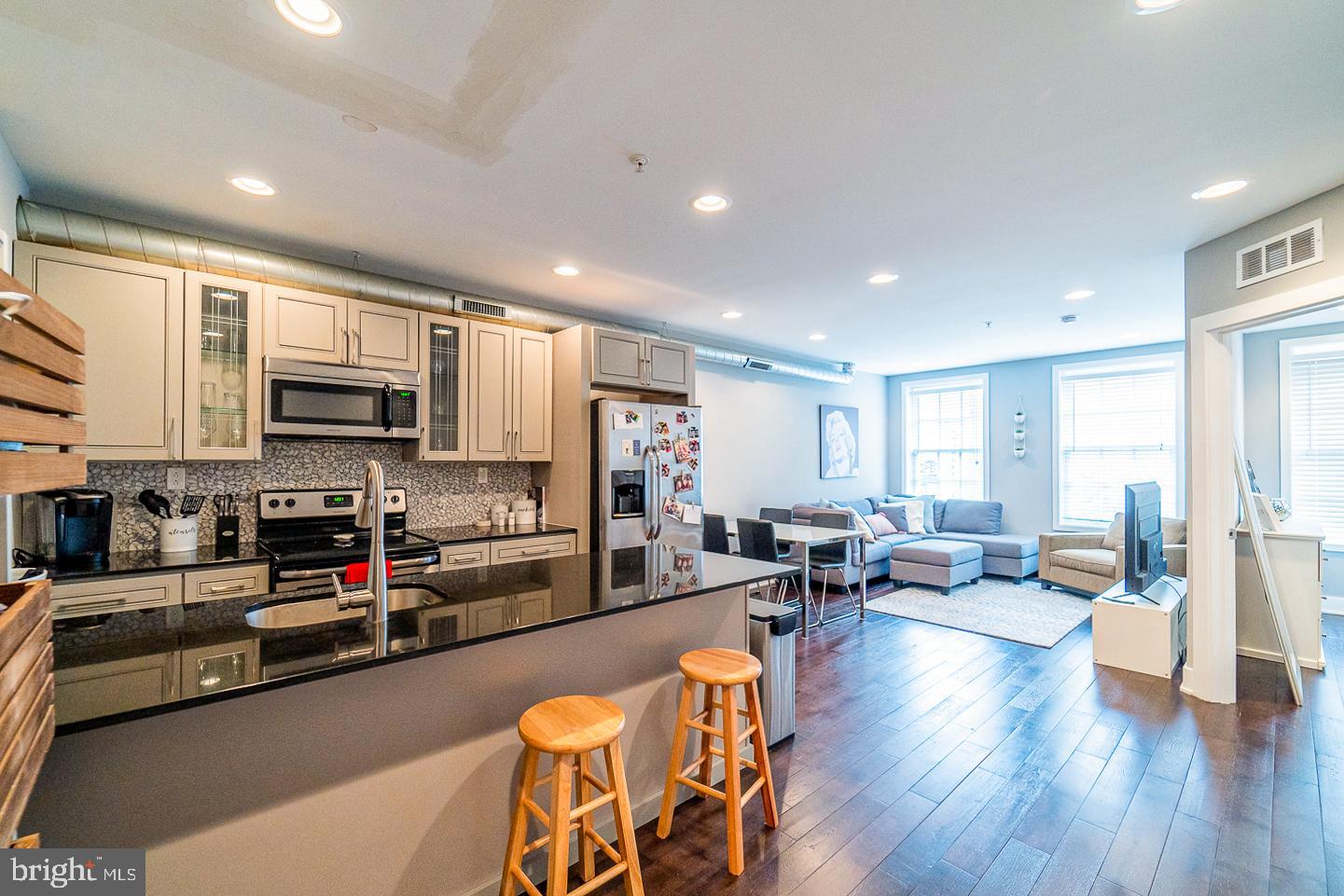 *Available 6/1!*
A beautifully bright 2 bedroom, 1 bathroom apartment in the heart of Old City! This unit has everything: central air/heat, washer/dryer in unit, hardwood floors throughout, recessed lighting, as well as a common bike rack, desginated storage, private trash collection and an elevator in the building! The open living room and kitchen features two large windows, granite counter tops with a breakfast bar, plenty of cabinet space, stainless steel dishwasher, microwave, refrigerator and electric range. The first bedroom is located off the living room and includes two more large windows and a double closet. The second bedroom, located on the other side of the kitchen, includes a double closet and a small window of diffused light from the living room (you know, for those light sleepers). The full bathroom is modern with bright white tile and a floating vanity. You’ll be within minutes of Philadelphia’s most popular historic attractions such as Elfreth’s Alley, the Betsy Ross House, Independence Mall as well as some of the best bars, restaurants, galleries and retail in the City!
Lease Terms: Generally, 1st month, and 1 month security deposit due at, or prior to, lease signing. Other terms may be required by Landlord such as last month’s rent upfront. $65 application fee per applicant. Tenants are responsible for: electricity, gas (if applicable), cable/internet, & if property is OCF managed a $10/mo technology fee will be applicable; ask your agent for more info on managed status. Water is a flat monthly fee of $75. Additional fees or requirements may be applicable for units with Homeowners or Condo Associations. Landlord Requirements: Applicants to make 3x the monthly rent in verifiable gross income, credit history to be considered, no evictions within the past 5 years, and must have a verifiable rental history with on-time rental payments. Exceptions to this criteria may exist under the law and will be considered. Cosigners will be considered.
*Sorry no pets