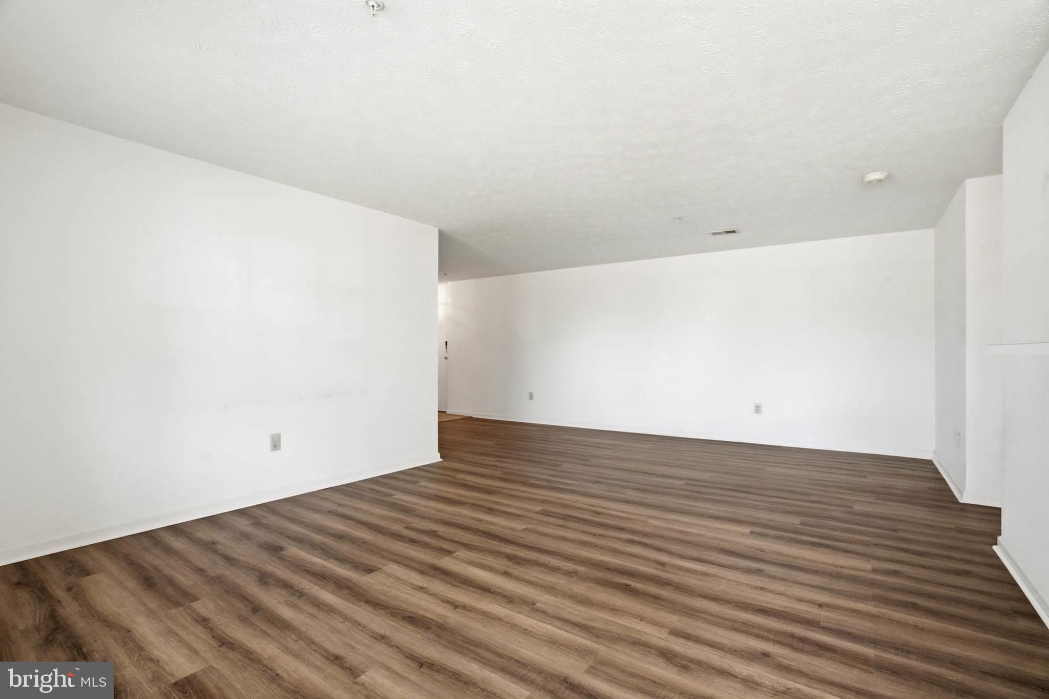 PINEY ORCHARD - Residential