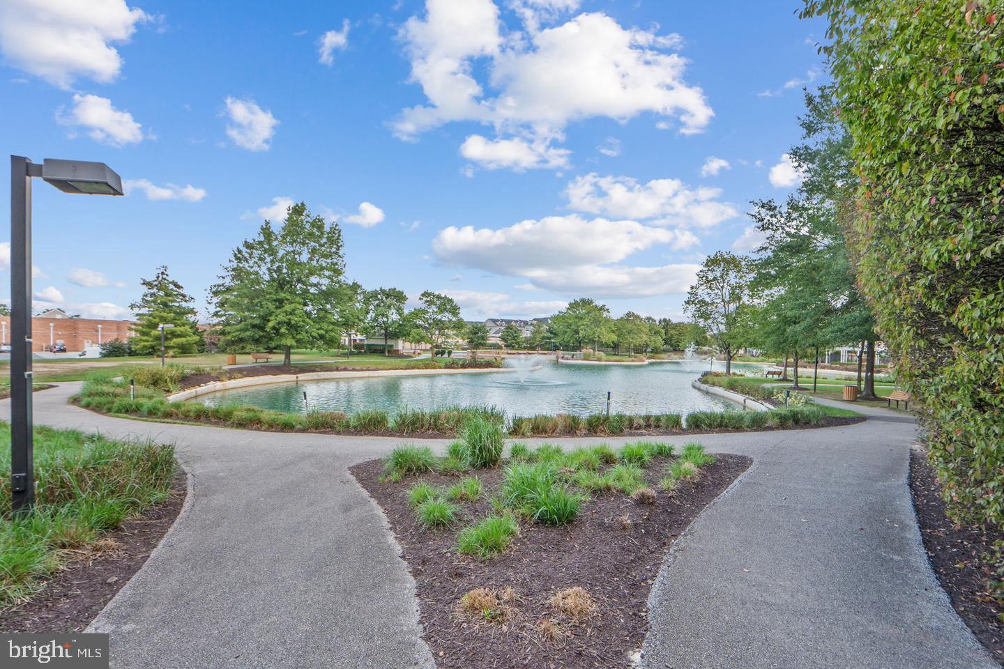 699 WINDING STREAM WAY 102