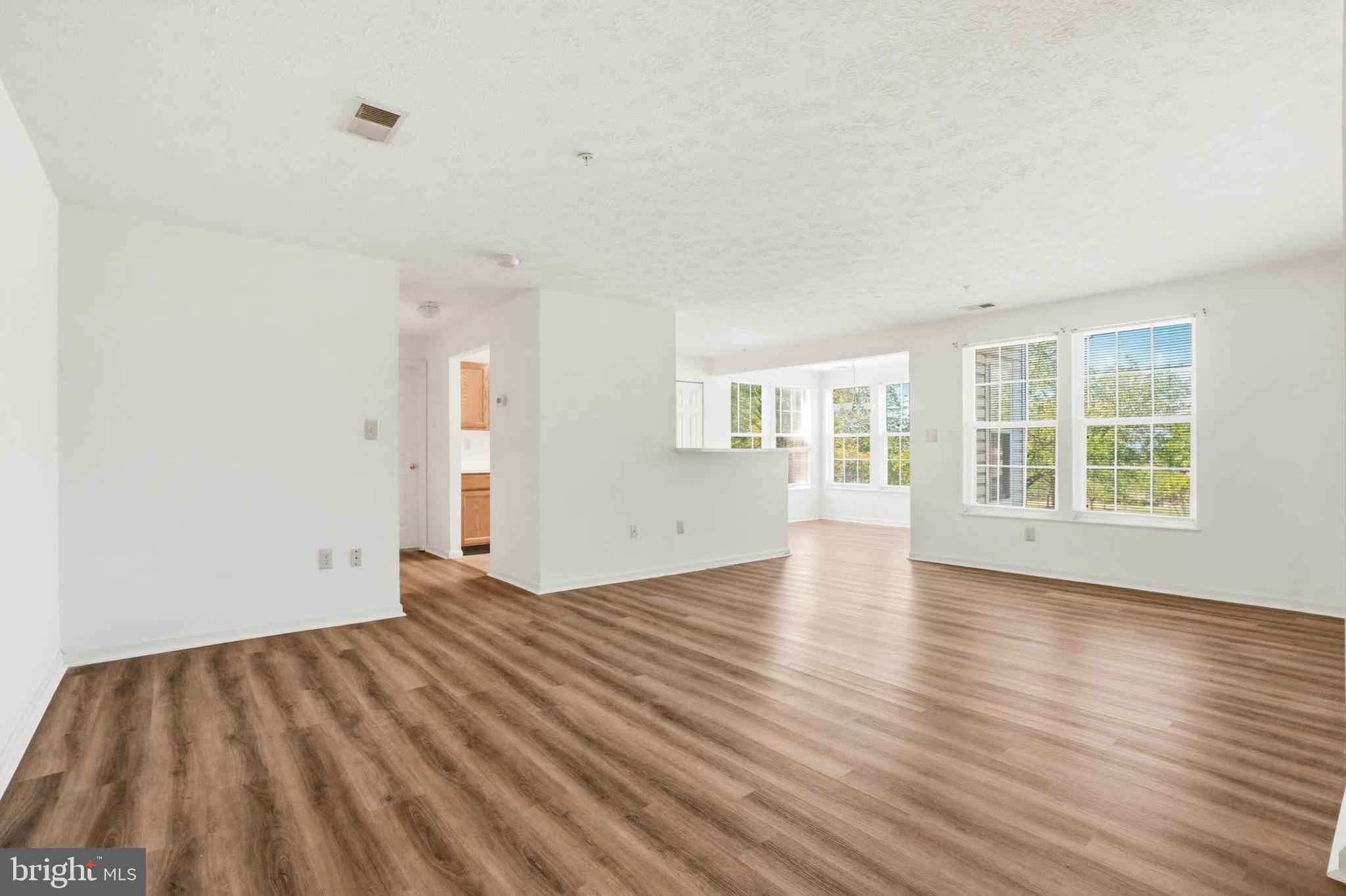 PINEY ORCHARD - Residential