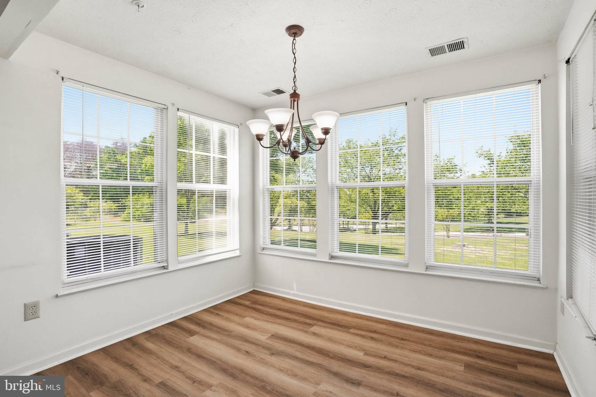 PINEY ORCHARD - Residential
