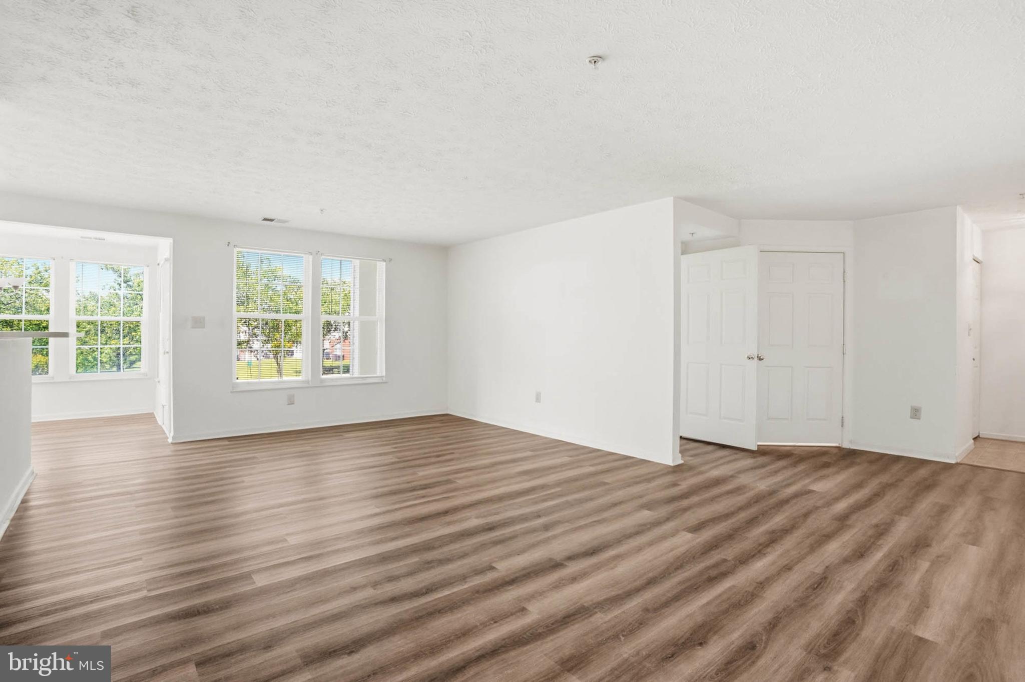 PINEY ORCHARD - Residential