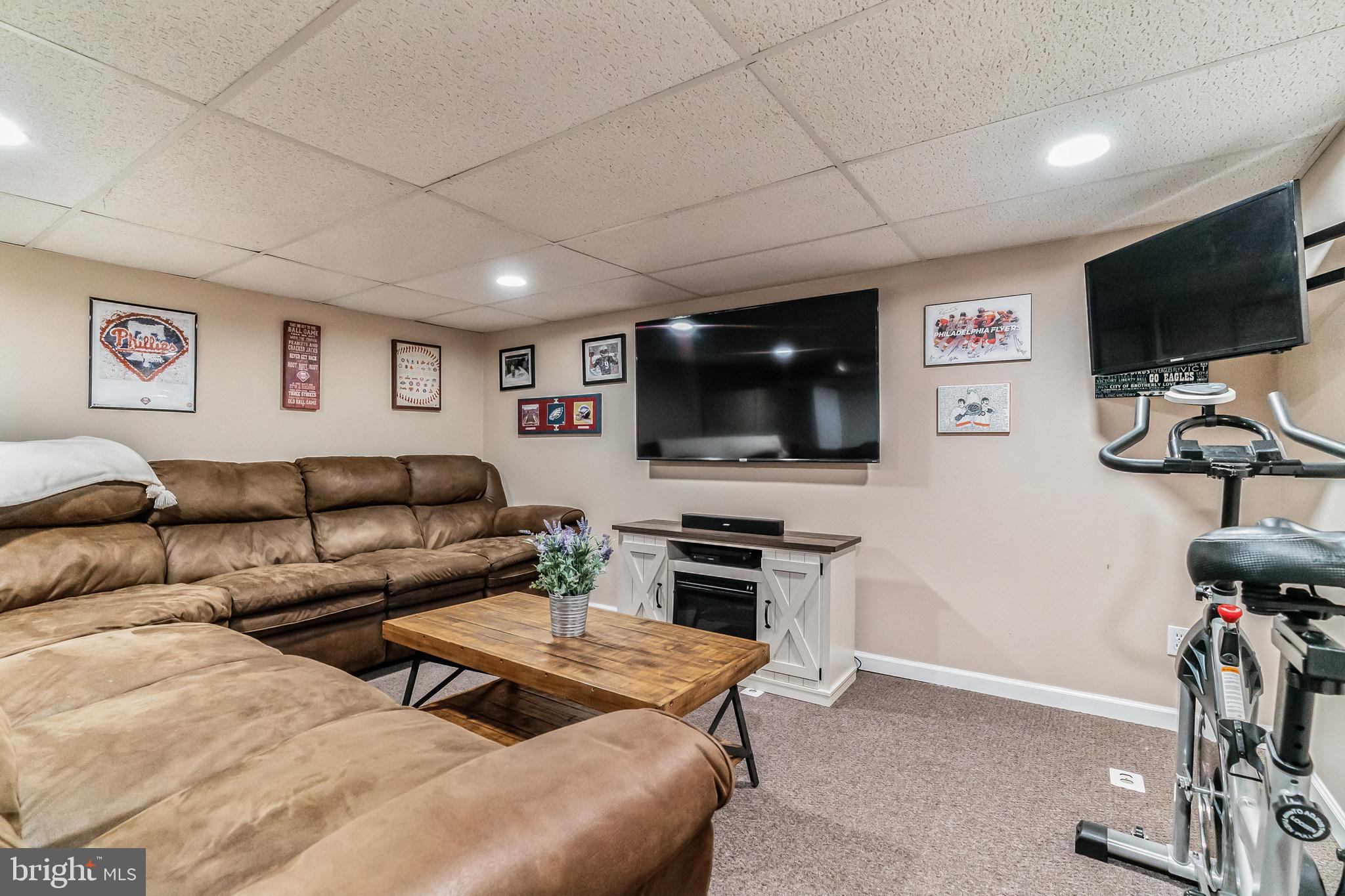 WETHERSFIELD - Residential