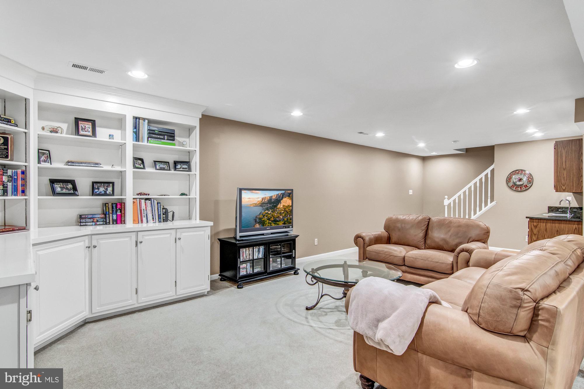 WESTPORT - Residential