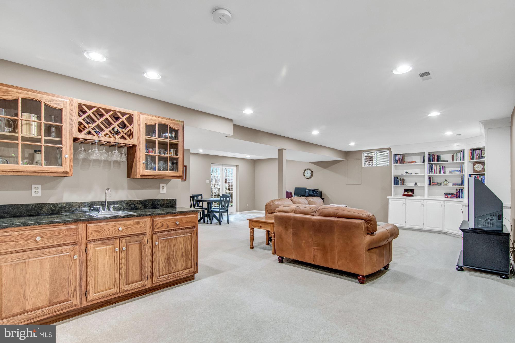 WESTPORT - Residential