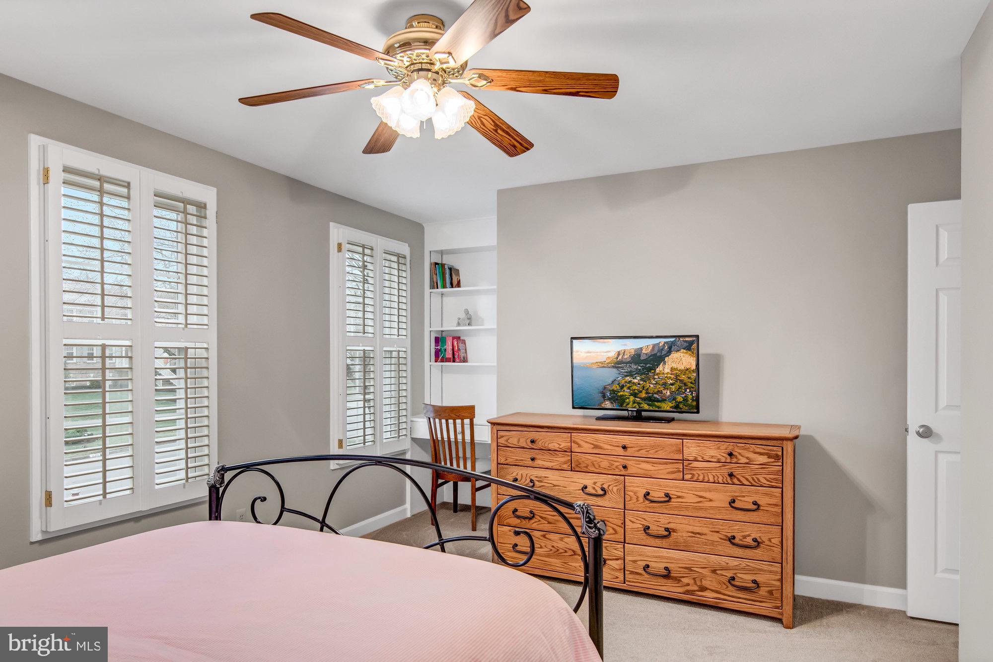 WESTPORT - Residential