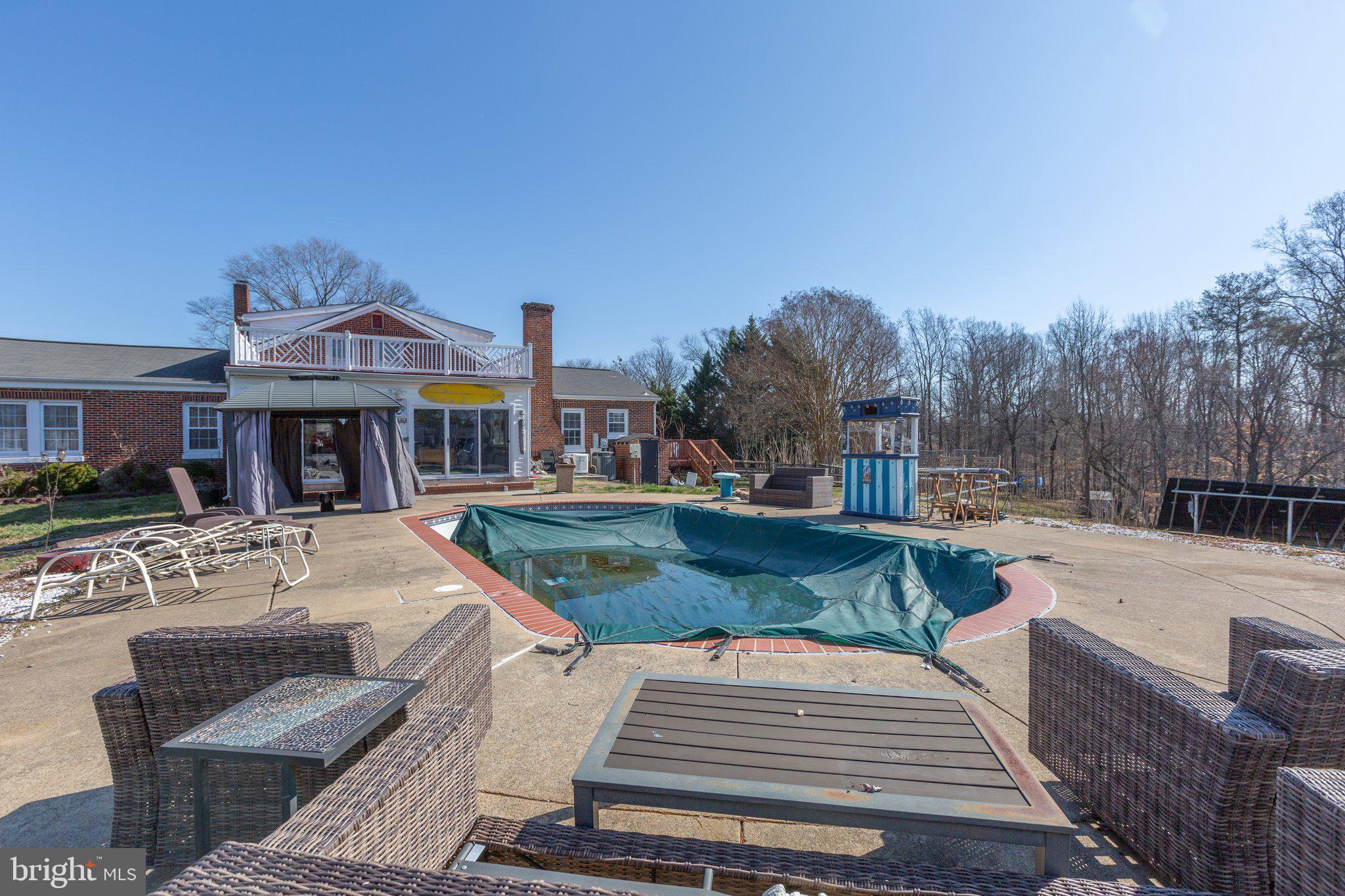 SPRING VALLEY - Residential