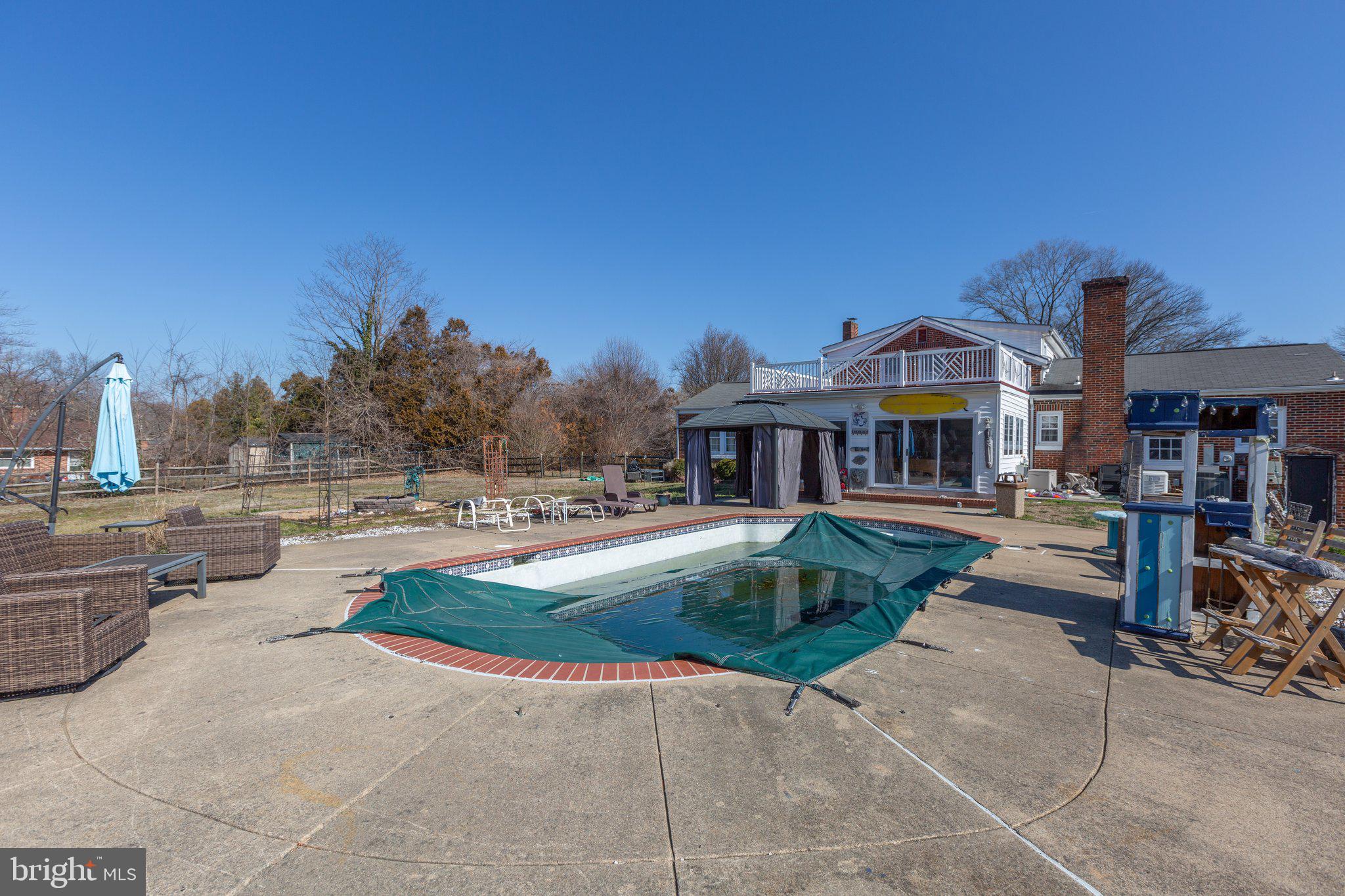 SPRING VALLEY - Residential