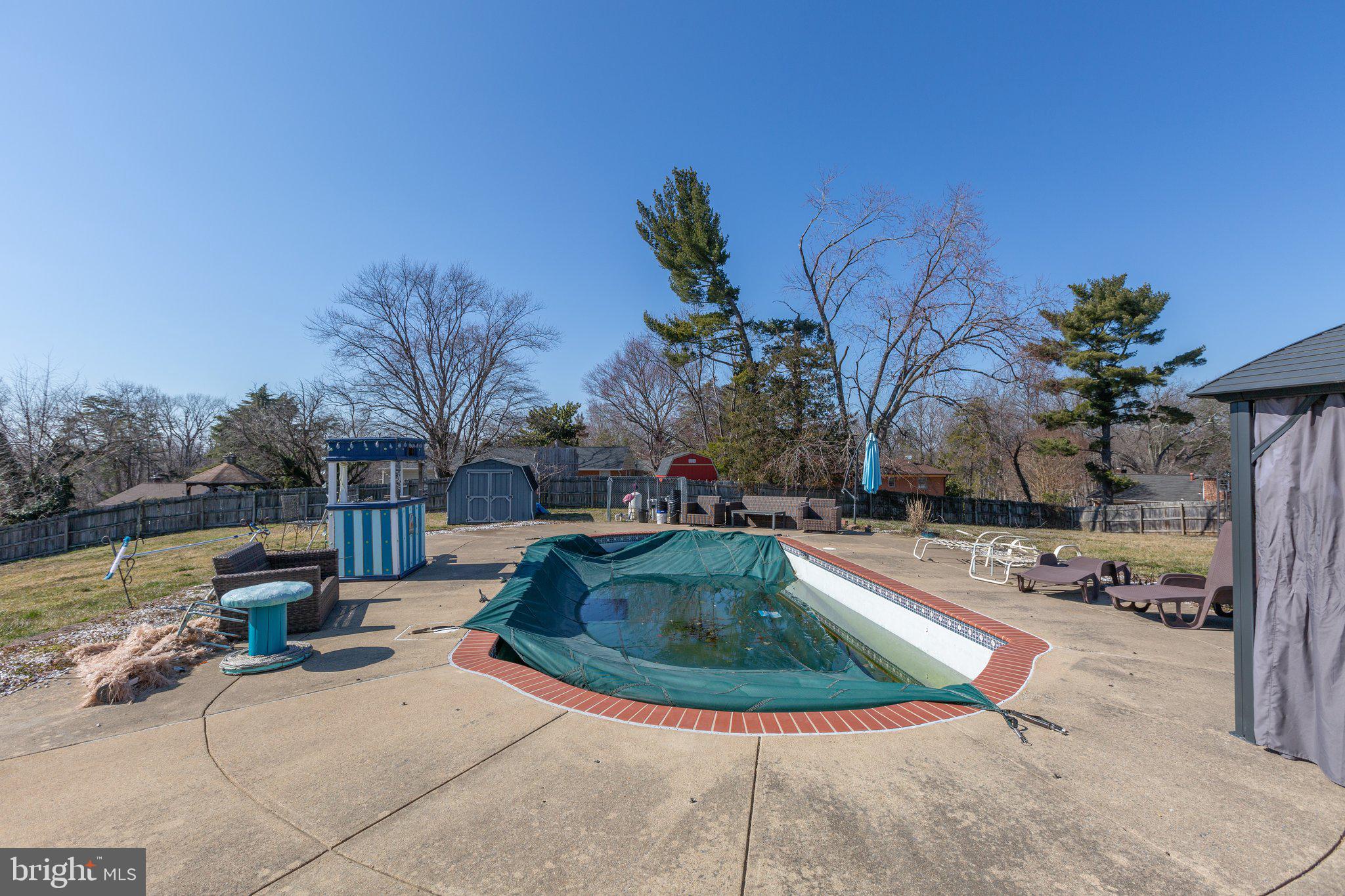 SPRING VALLEY - Residential