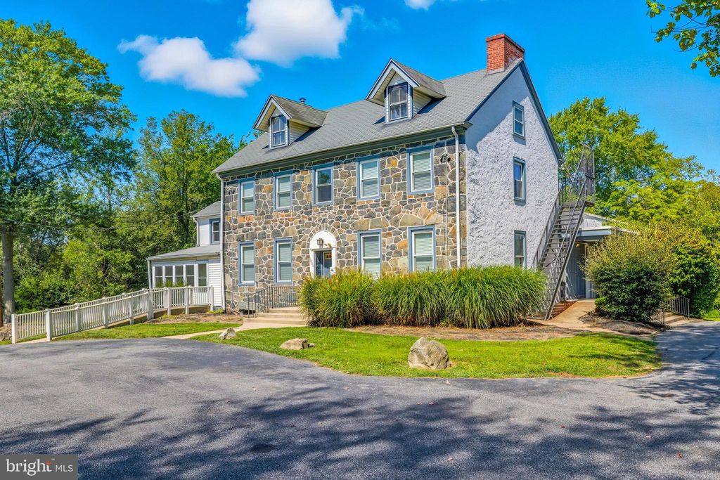Photo of 1834 Meetinghouse Road #1458, UPPER CHICHESTER, PA 19061 (MLS # PADE2101690)