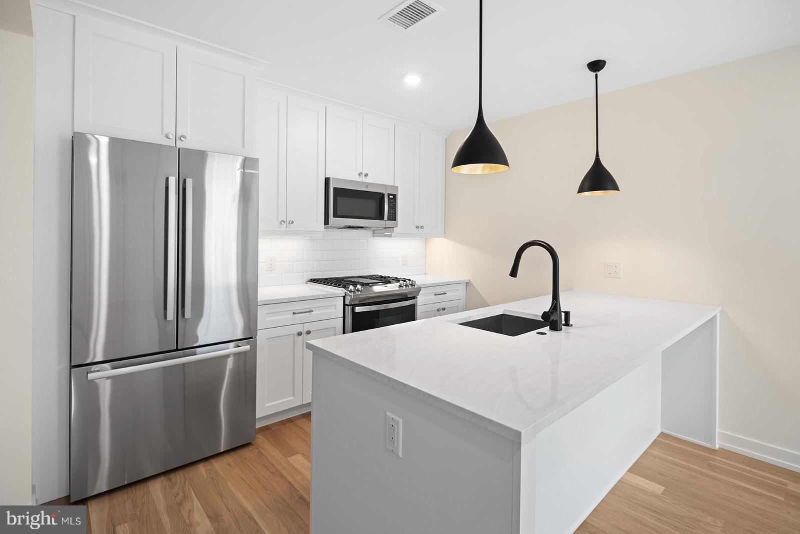 NORTHERN LIBERTIES - Residential Lease