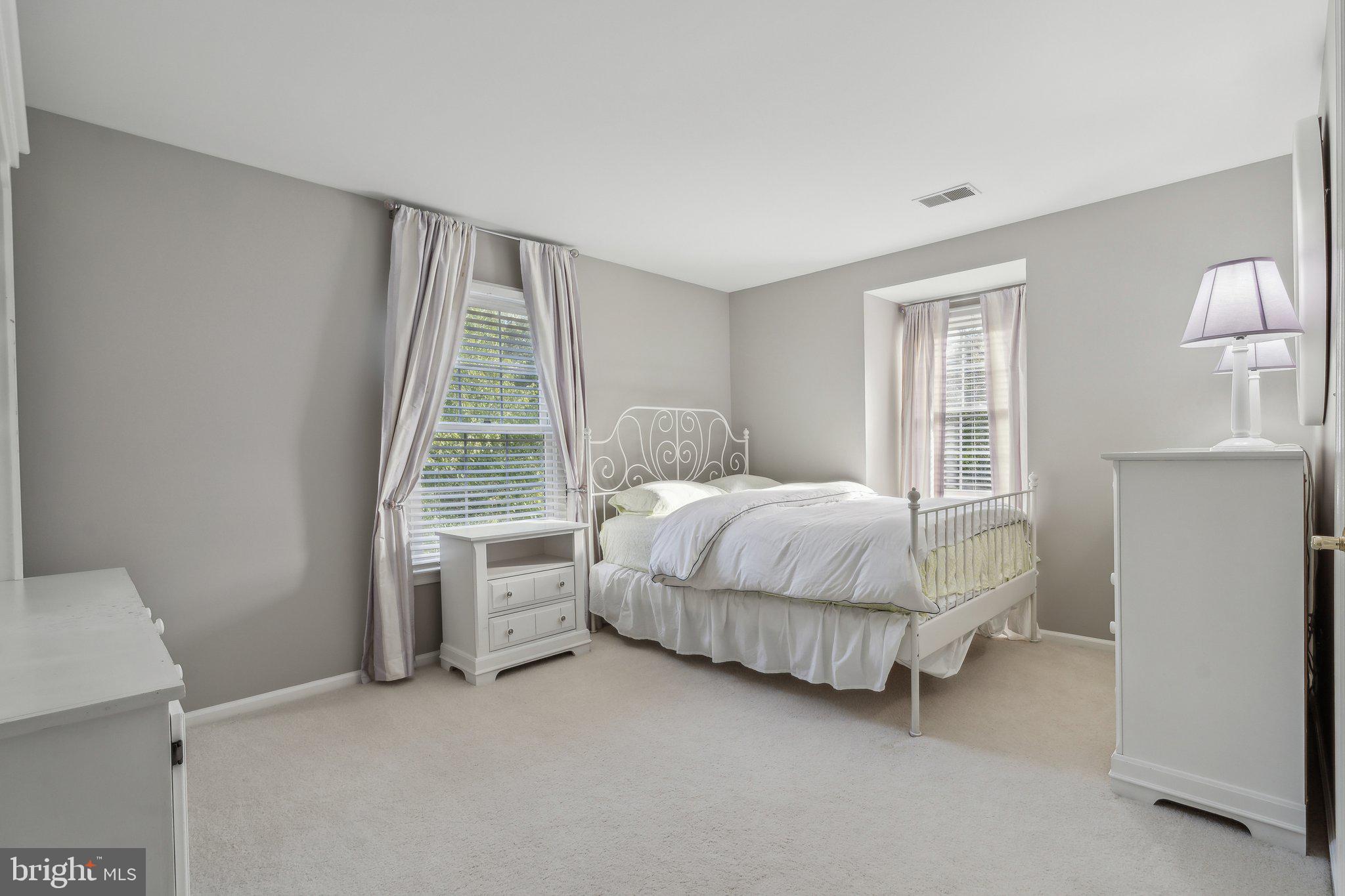 GRAND HAMPTONS II - Residential