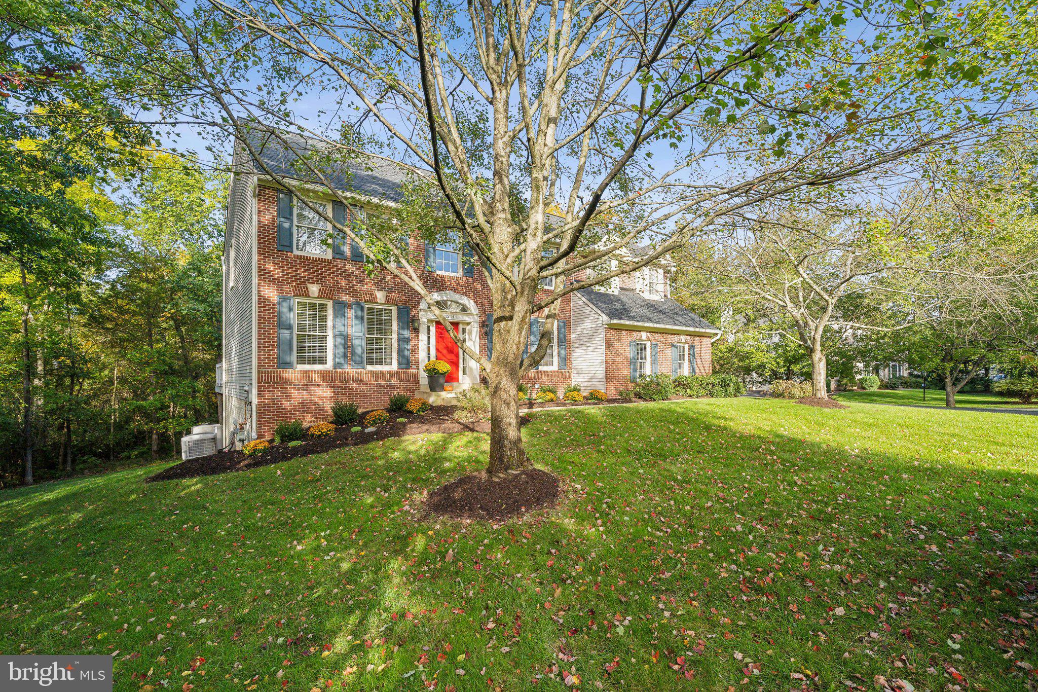 GRAND HAMPTONS II - Residential