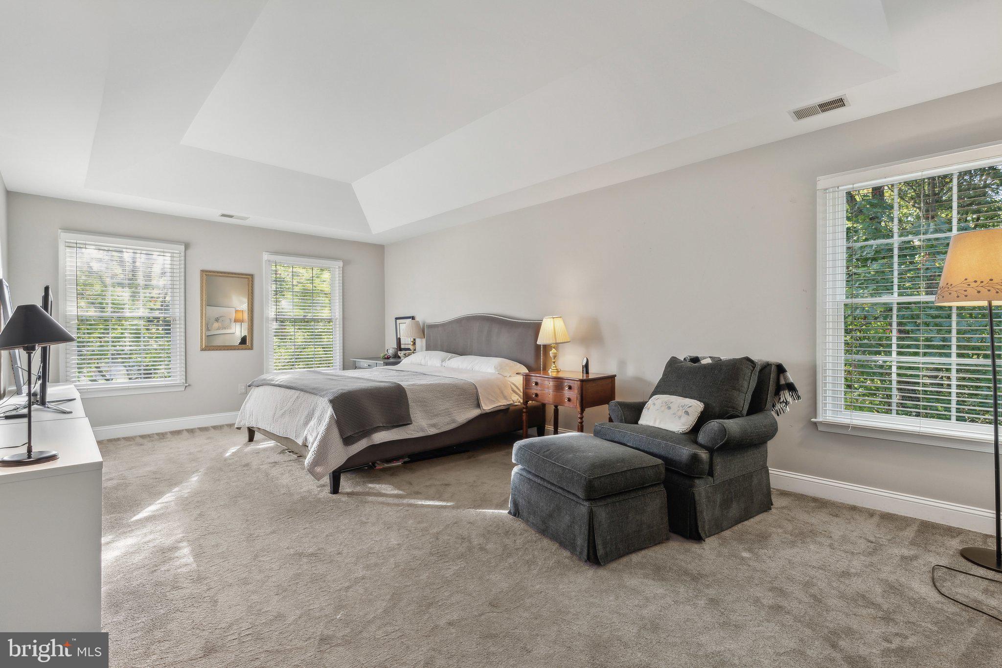 GRAND HAMPTONS II - Residential