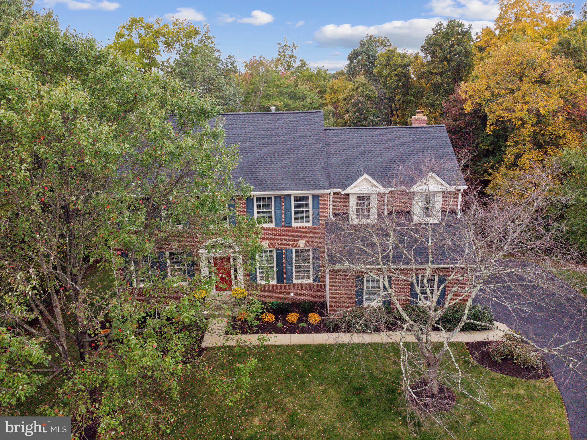 GRAND HAMPTONS II - Residential