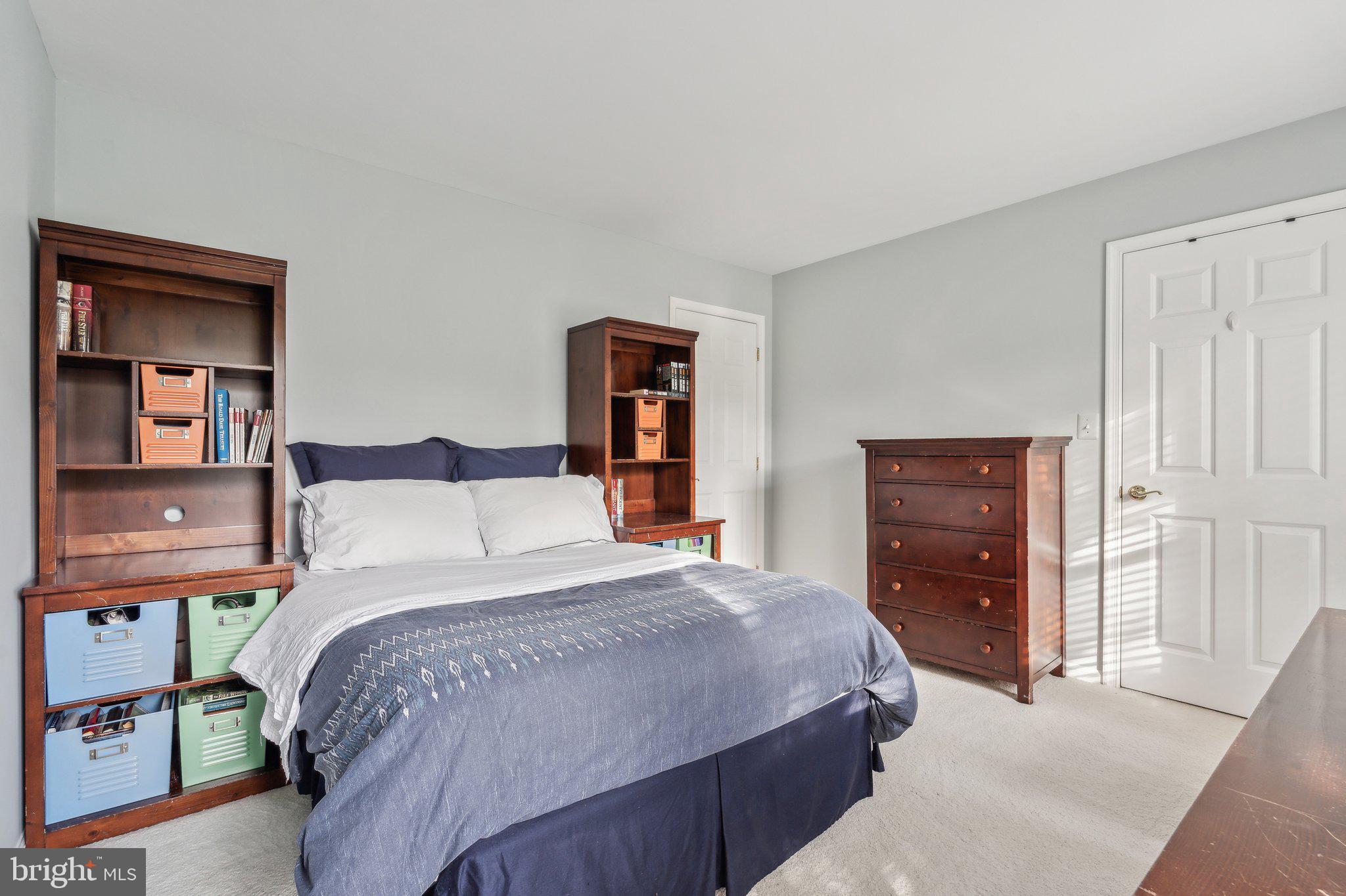 GRAND HAMPTONS II - Residential