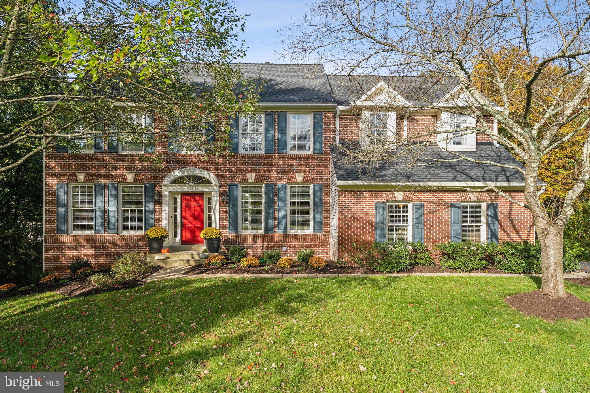 GRAND HAMPTONS II - Residential