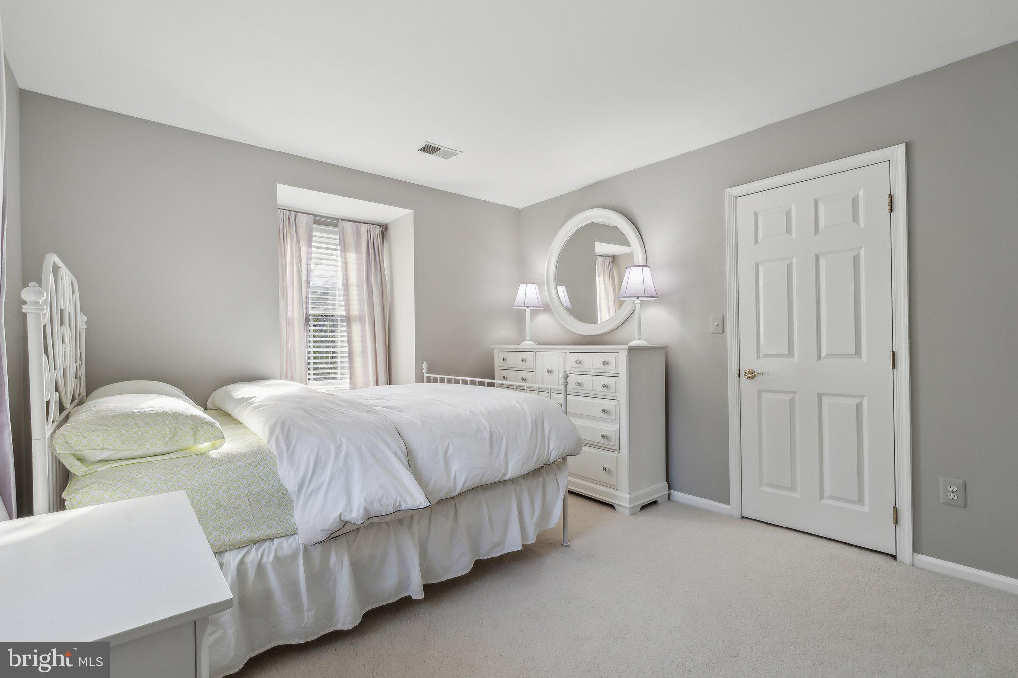 GRAND HAMPTONS II - Residential