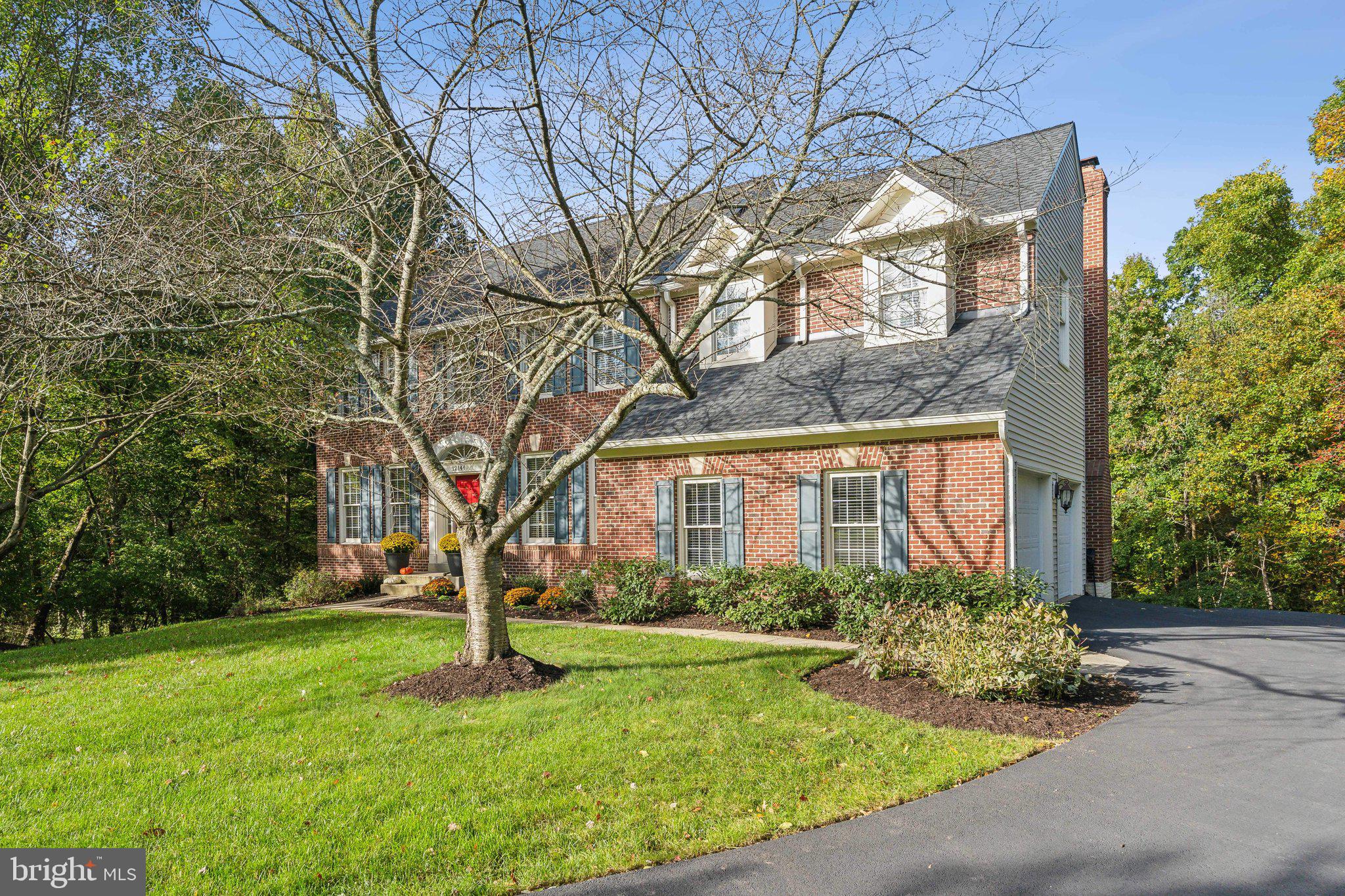 GRAND HAMPTONS II - Residential