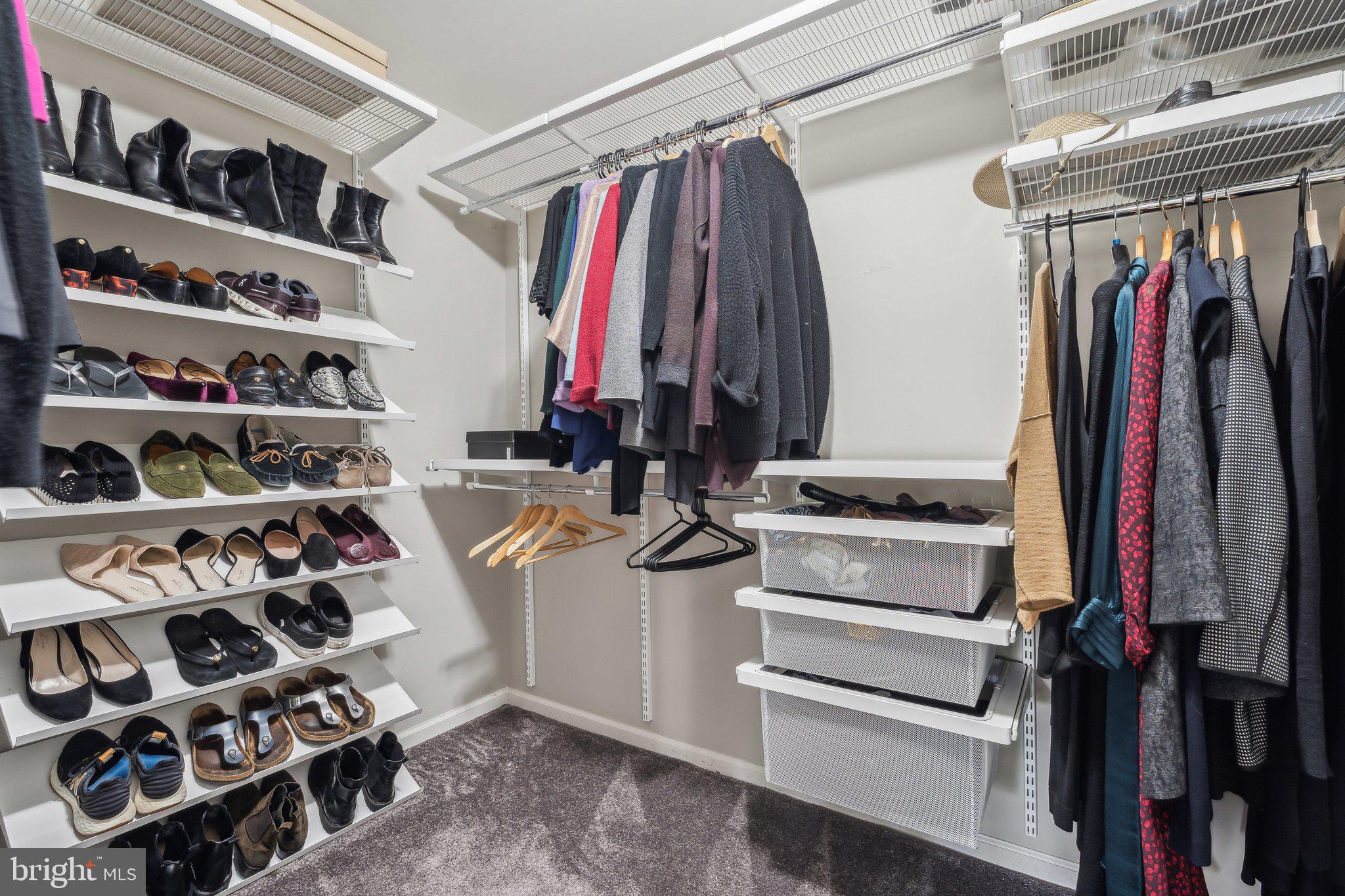 GRAND HAMPTONS II - Residential