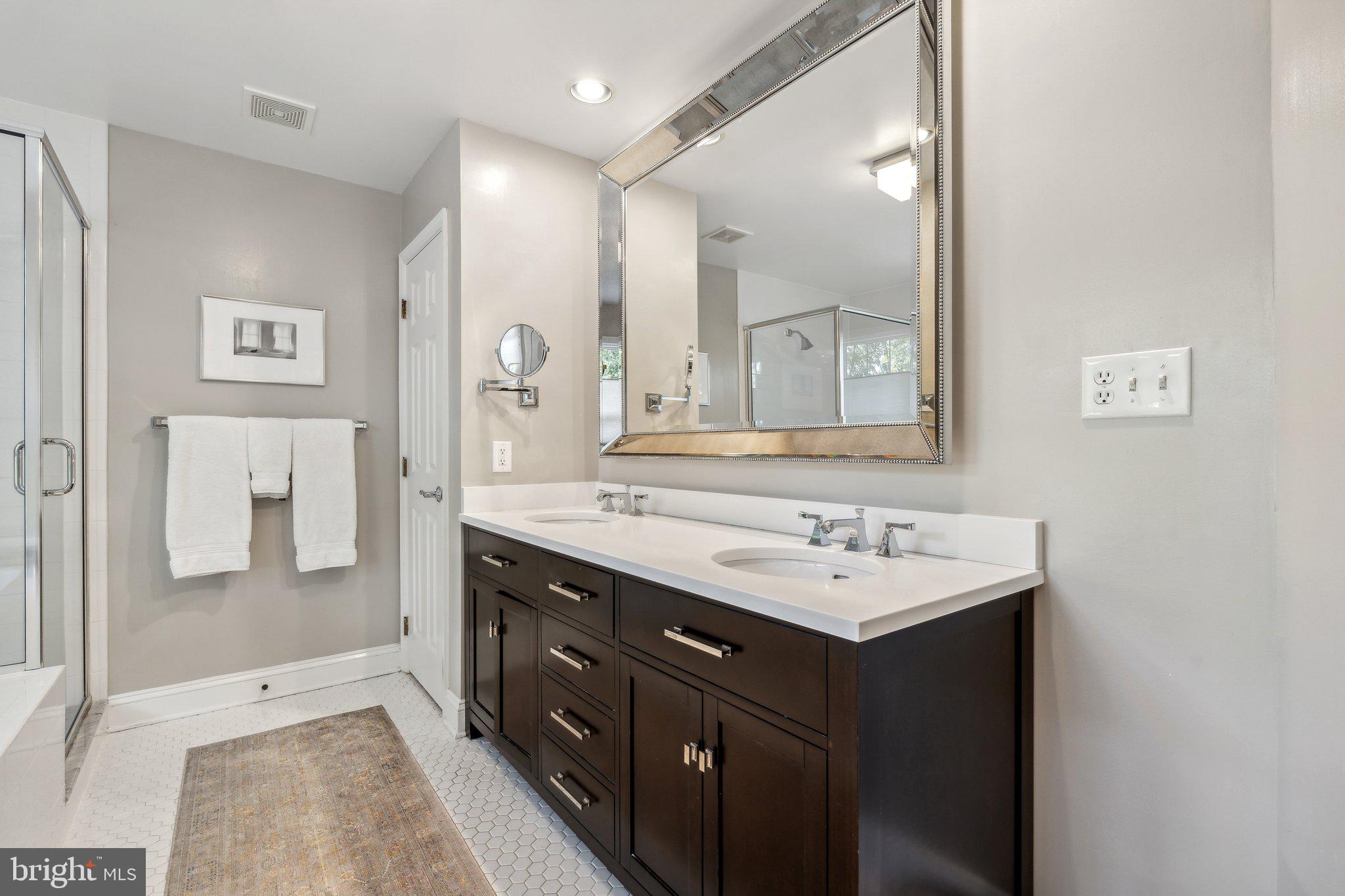 GRAND HAMPTONS II - Residential